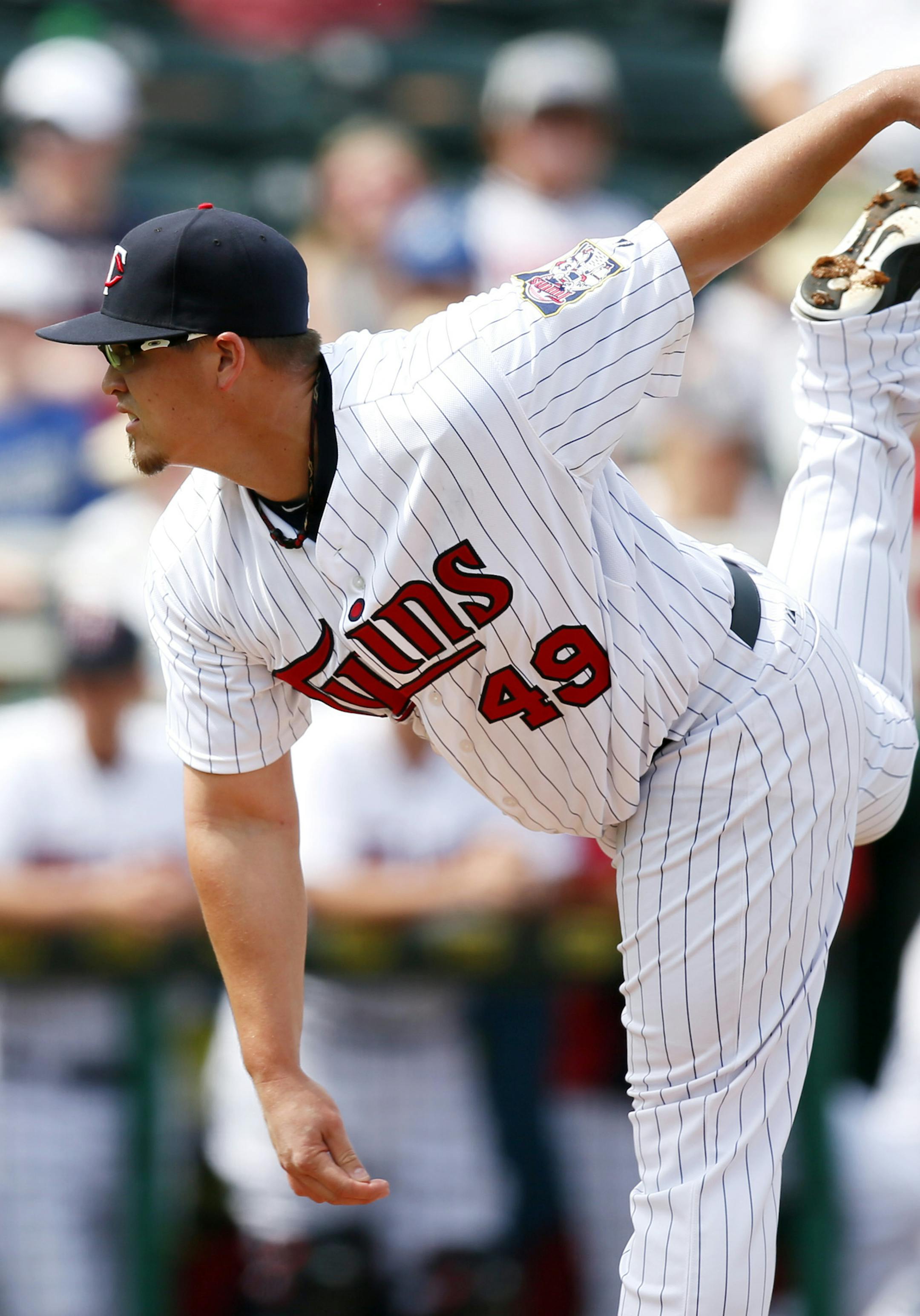 Twins starting pitcher Vance Worley threw in the first inning during the Twins and Pittsburgh Pirates spring game Monday Feb.25, 2013 at Hammond Stadium in Fort Myers , FL. Minnesota beat Pittsburgh 5-4 JERRY HOLT &#x2022; jerry.holt@startribune.com