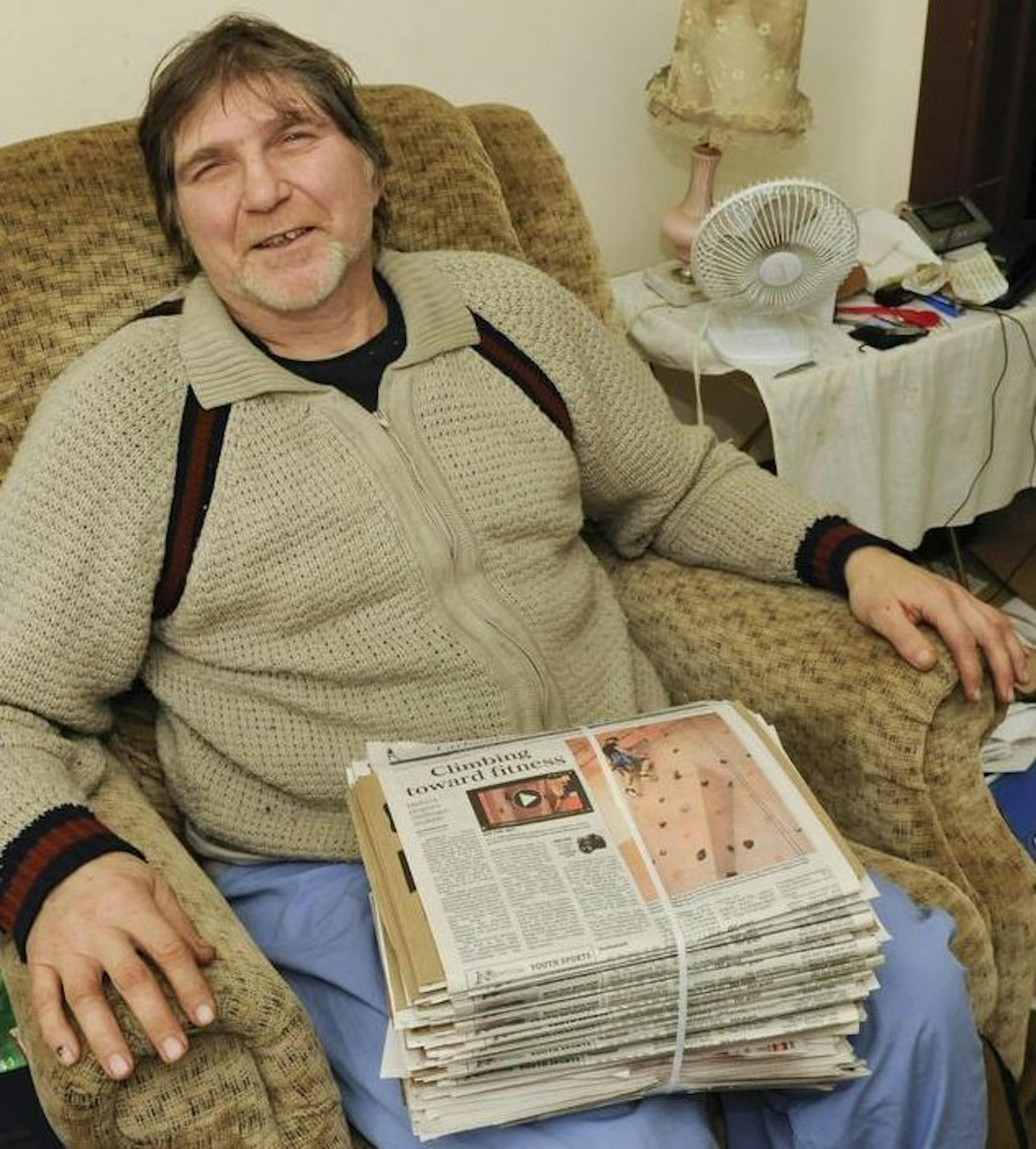 Steven Gove of Manitowoc, Wis., talks about how lucky he was to escape serious injury after he was stuck in the windshield of a moving car, Monday, Jan 20, 2014.