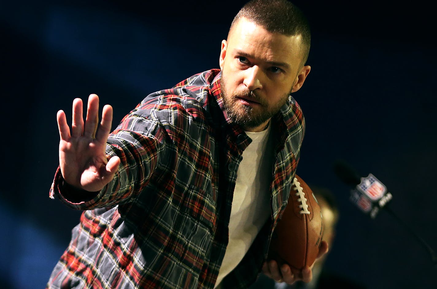 Justin Timberlake struck a Heisman pose after a press conference at the Hilton Hotel about his performance at the Super Bowl half time show Feb 1, 2017 Minneapolis, MN.] JERRY HOLT &#xef; jerry.holt@startribune.com