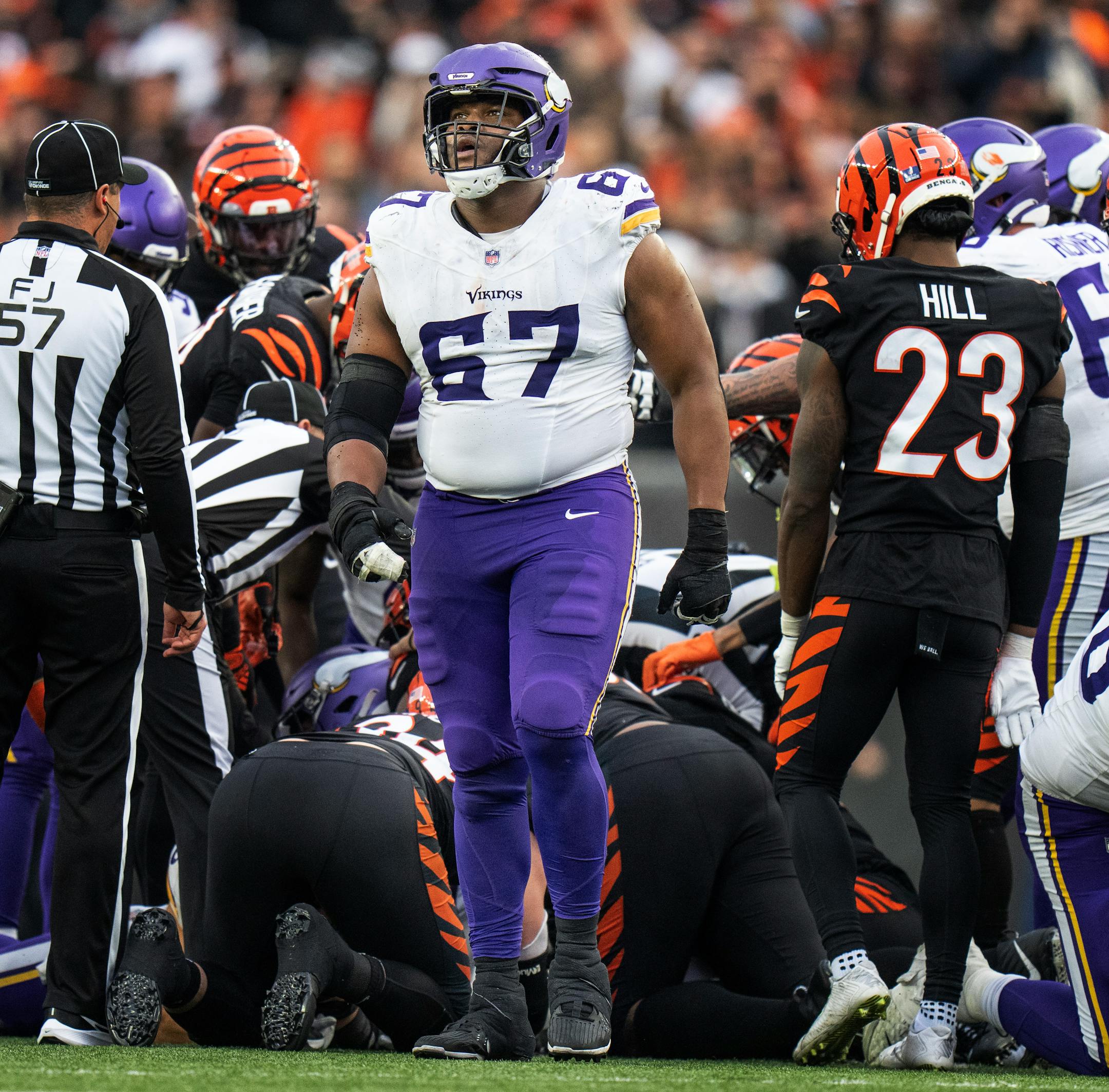 Minnesota Vikings guard Ed Ingram (67) walked off the field after the Vikings failed to pick up a first down on a quarterback sneak in overtime Saturday December ,16 ,2023 in,Cincinnati, OH. ] JERRY HOLT • jerry.holt@startribune.com