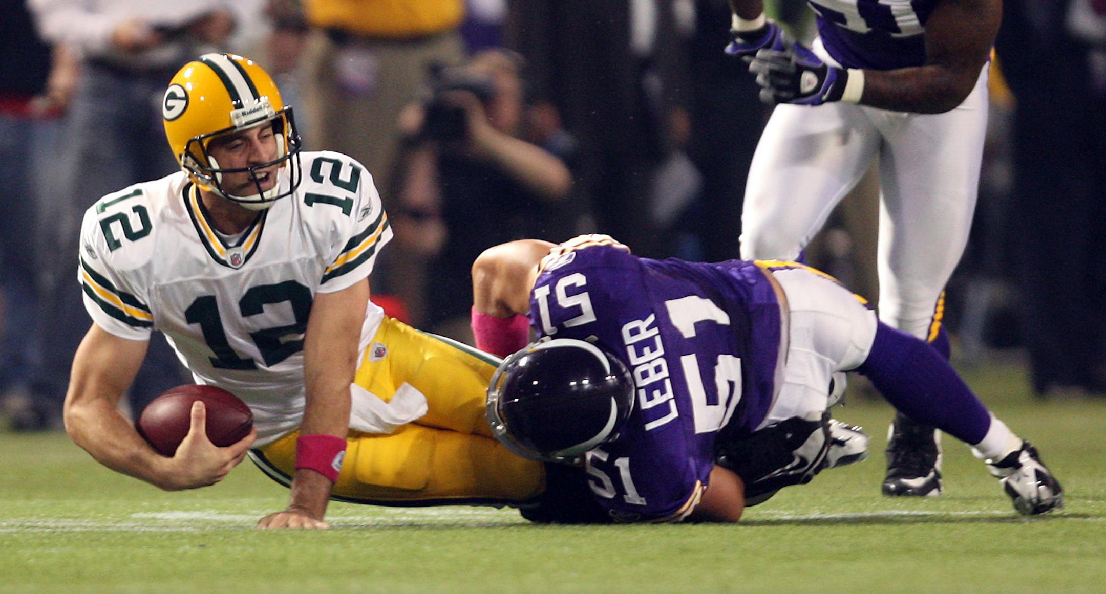 Ben Leber sacked Aaron Rogers.