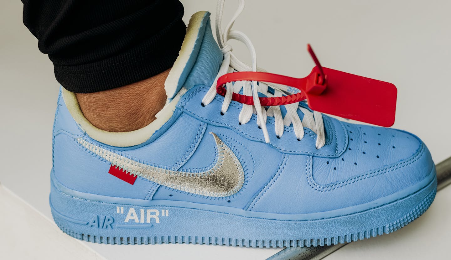 Nike air force 1 sales outlet figures