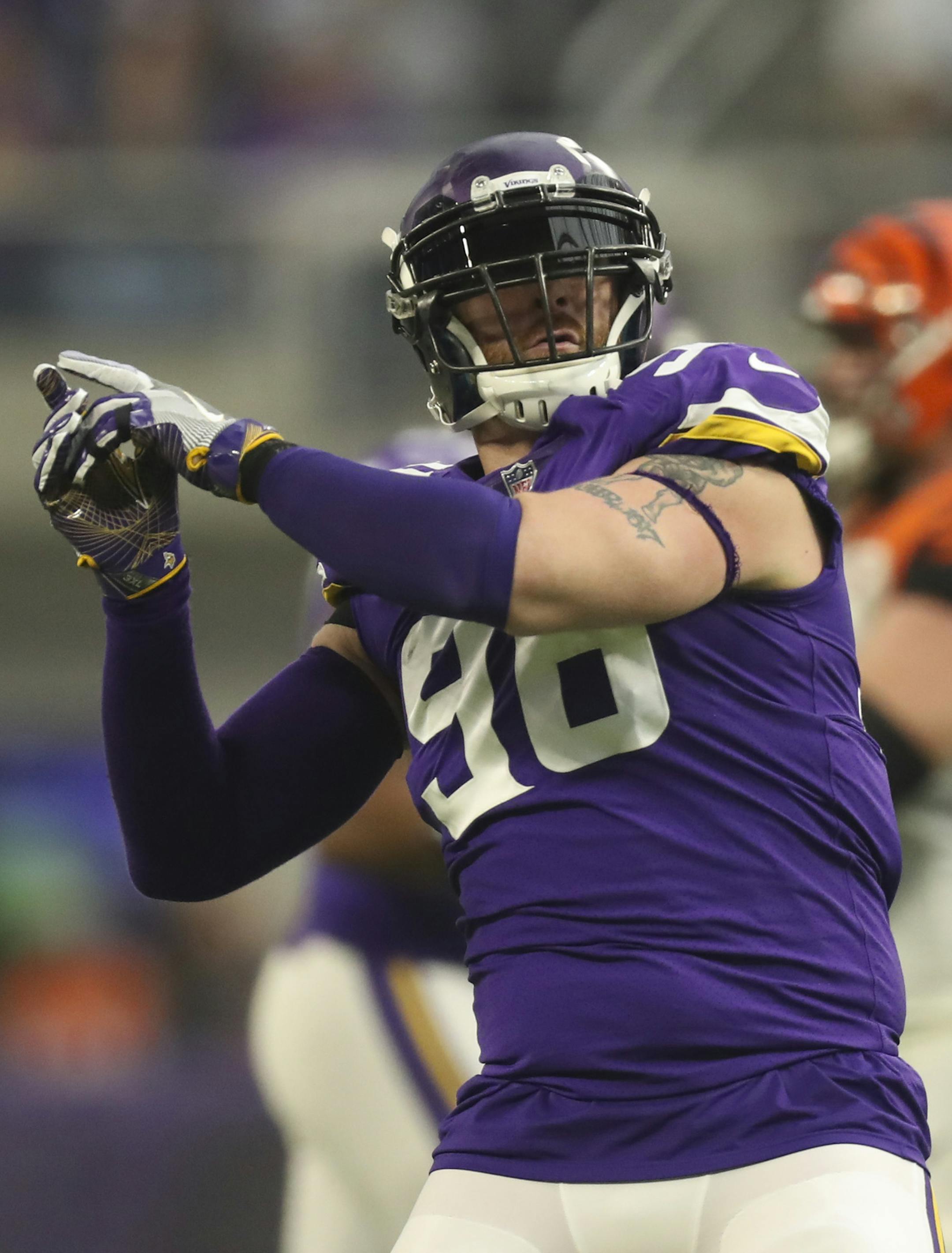 Minnesota Vikings defensive end Brian Robison (96) celebrated his sack of Bengals quarterback Andy Dalton for a six yard loss. ] JEFF WHEELER ï jeff.wheeler@startribune.com The Minnesota Vikings dominated the Cincinnati Bengals 34-7 to clinch the NFC North title Sunday afternoon, December 17, 2017 at U.S. Bank Stadium in Minneapolis.