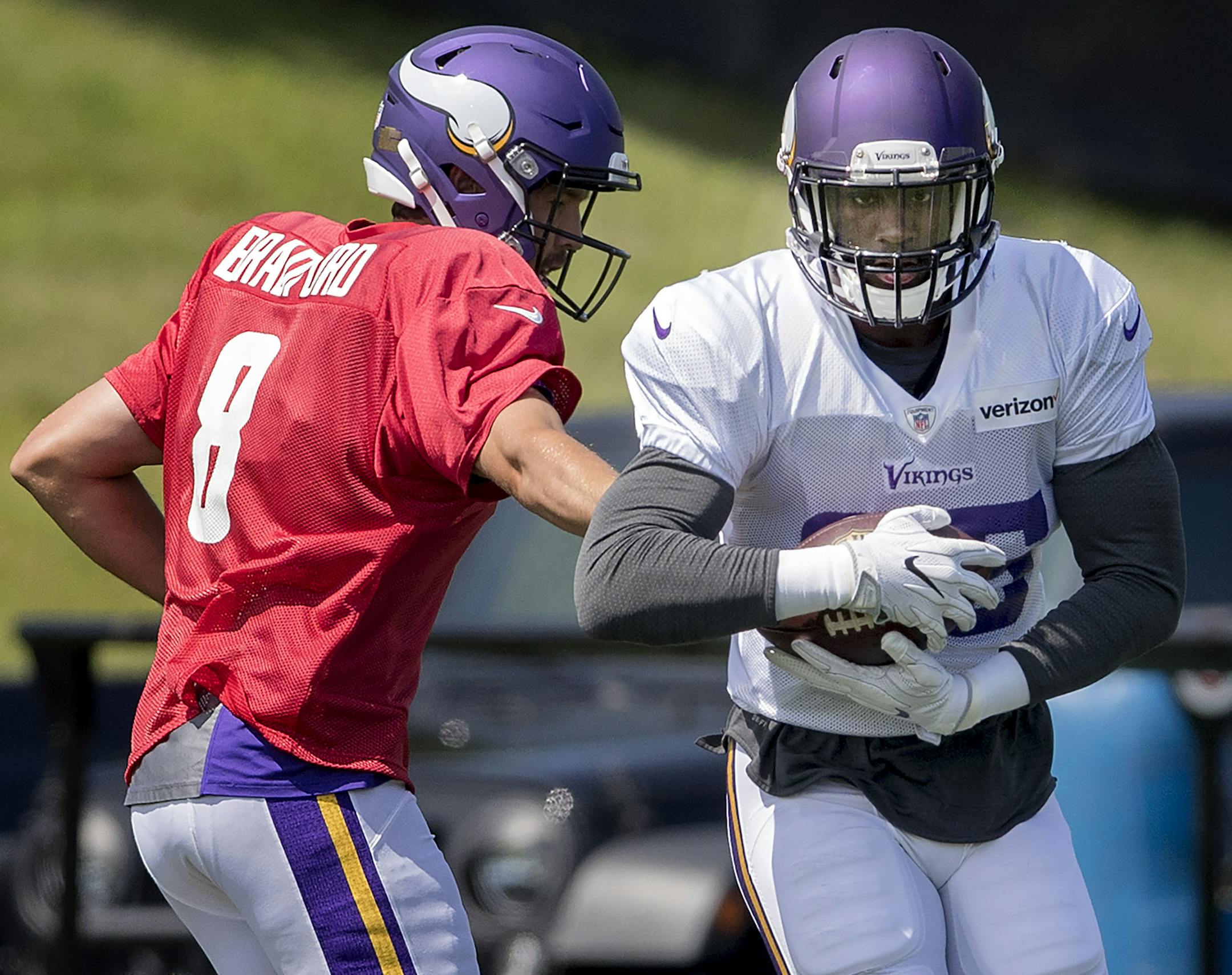 Vikings running back Latavius Murray and Sam Bradford expect to see ample time Sunday night vs. San Francisco.