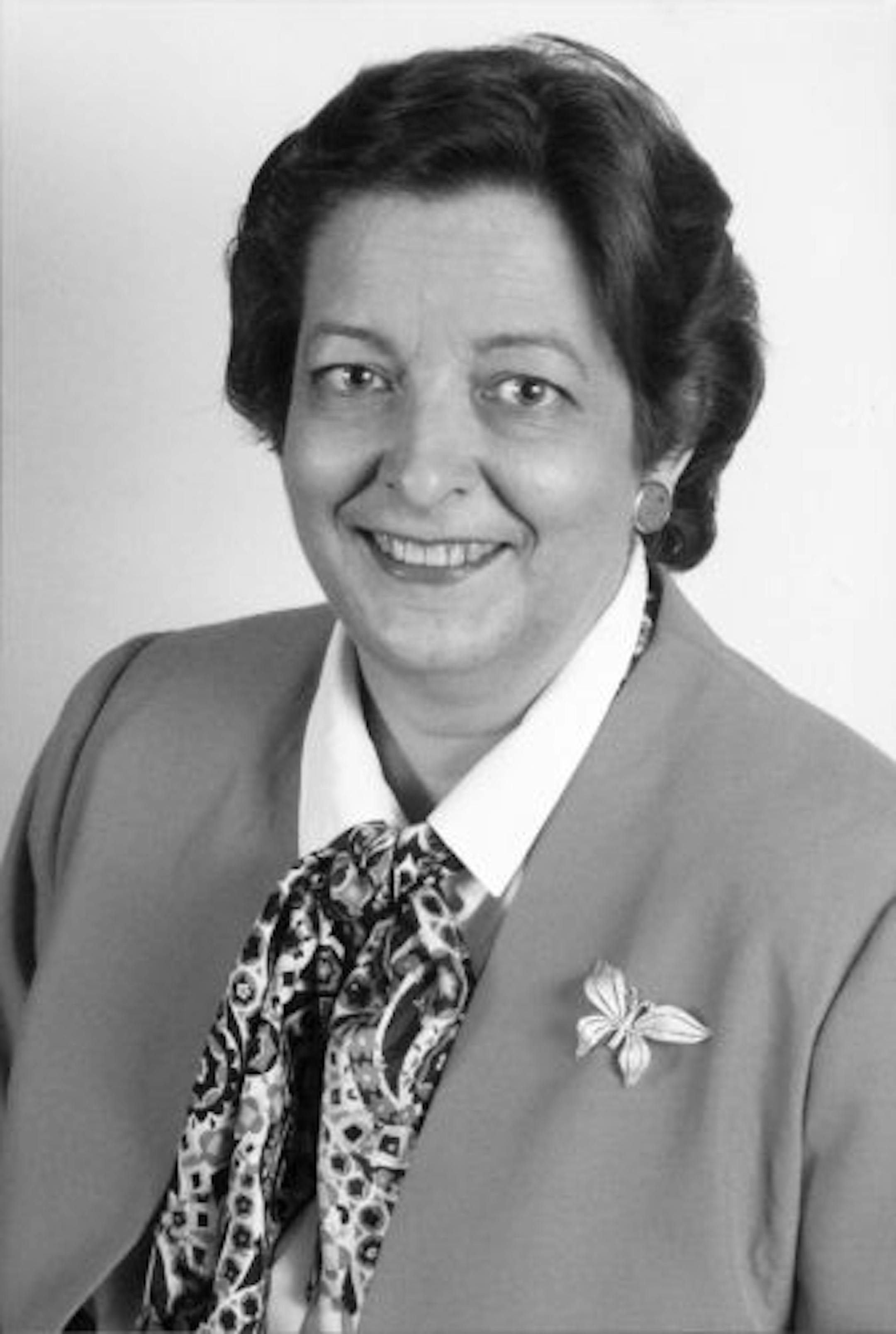 Susan W. Eyestone - 1995 handout/file photo - teacher, school activist, Minnesota PTA, school board candidate / photo by David Eyestone //