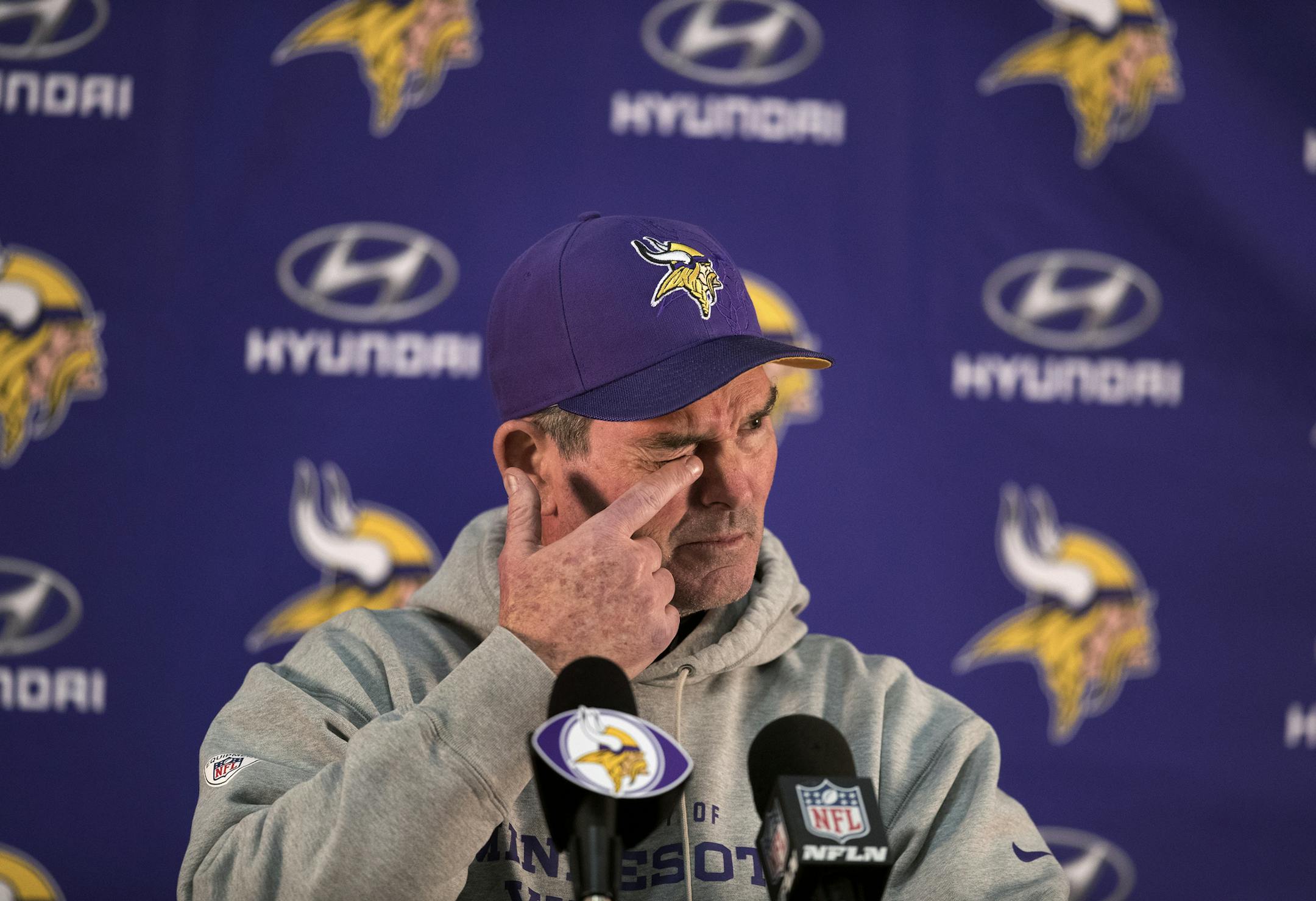 Vikings head coach Mike Zimmer spoke during a press conference Wednesday at Winter Park December 07,2016 in Eden Prairie, MN. ] Jerry Holt / jerry. Holt@Startribune.com