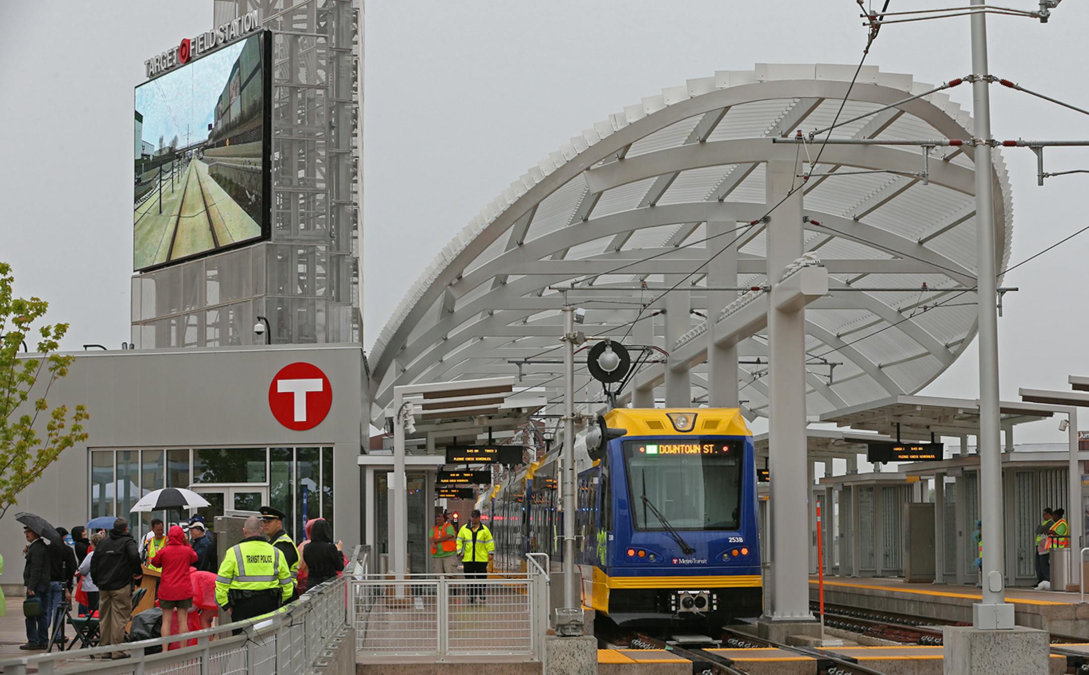 The public and dignitaries waited to board the first Green Line train to leave Target Field Station on 6/14/14.] Bruce Bisping/Star Tribune bbisping@startribune.com