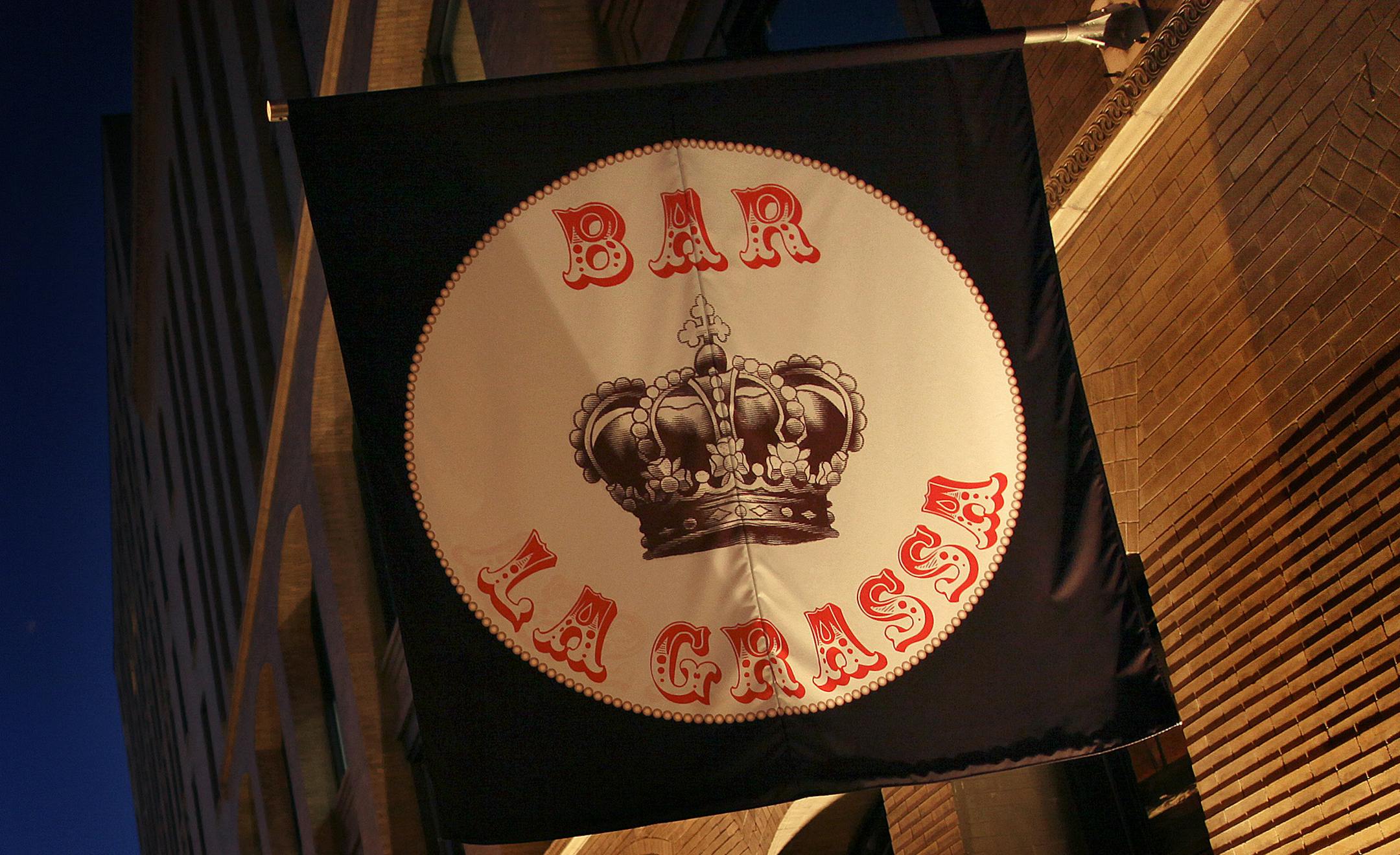 Bar La Grassa TOM WALLACE • twallace@startribune.com Assign#20010636A Slug: rn1231 Date: December 11, 2009 Restaurant review, Bar La Grassa, chef/co-owners, Isaac Becker, Nancy St. Pierre, Josh Thoma, and their staff have put together a great dining experience this year. IN THIS PHOTO: The bars sign at 800 Washington Ave. N.