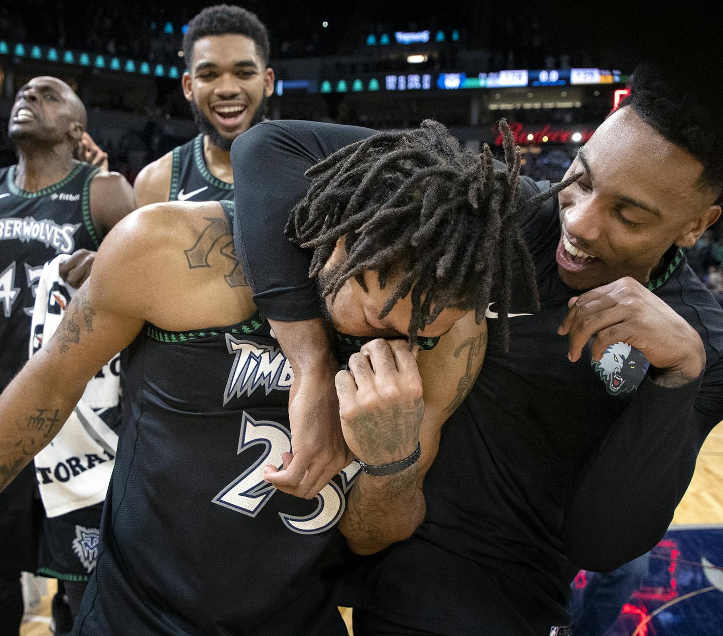 Jeff Teague gave Derrick Rose a hug after Rose scored a career-high 50 points in leading the Timberwolves over the Jazz 128-125 at Target Center on Wednesday night. ] CARLOS GONZALEZ ï cgonzalez@startribune.com ñ Minneapolis, MN - October 31, 2018, Target Center, NBA, Minnesota Timberwolves vs. Utah Jazz