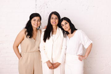 Yasameen Sajady, left, Fatimah Sajady and Sheilla Sajady of Maazah.