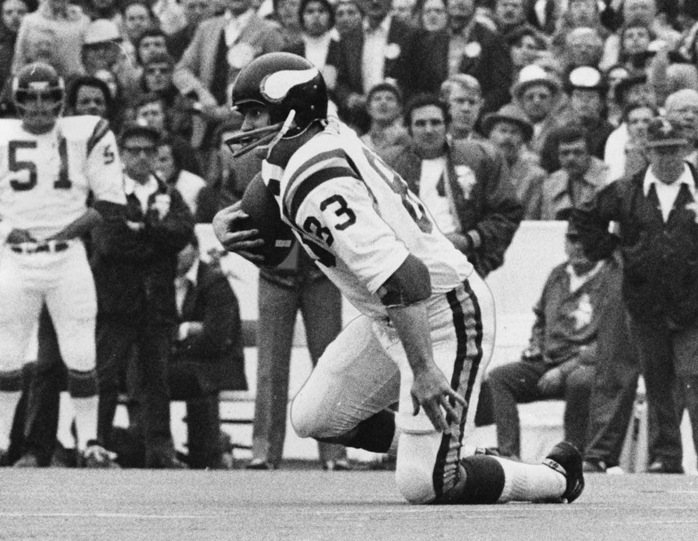 Stu Voigt played in Super Bowls for the Vikings in the 1970s. Now he faces a civil suit and possible charges of bank and wire fraud.