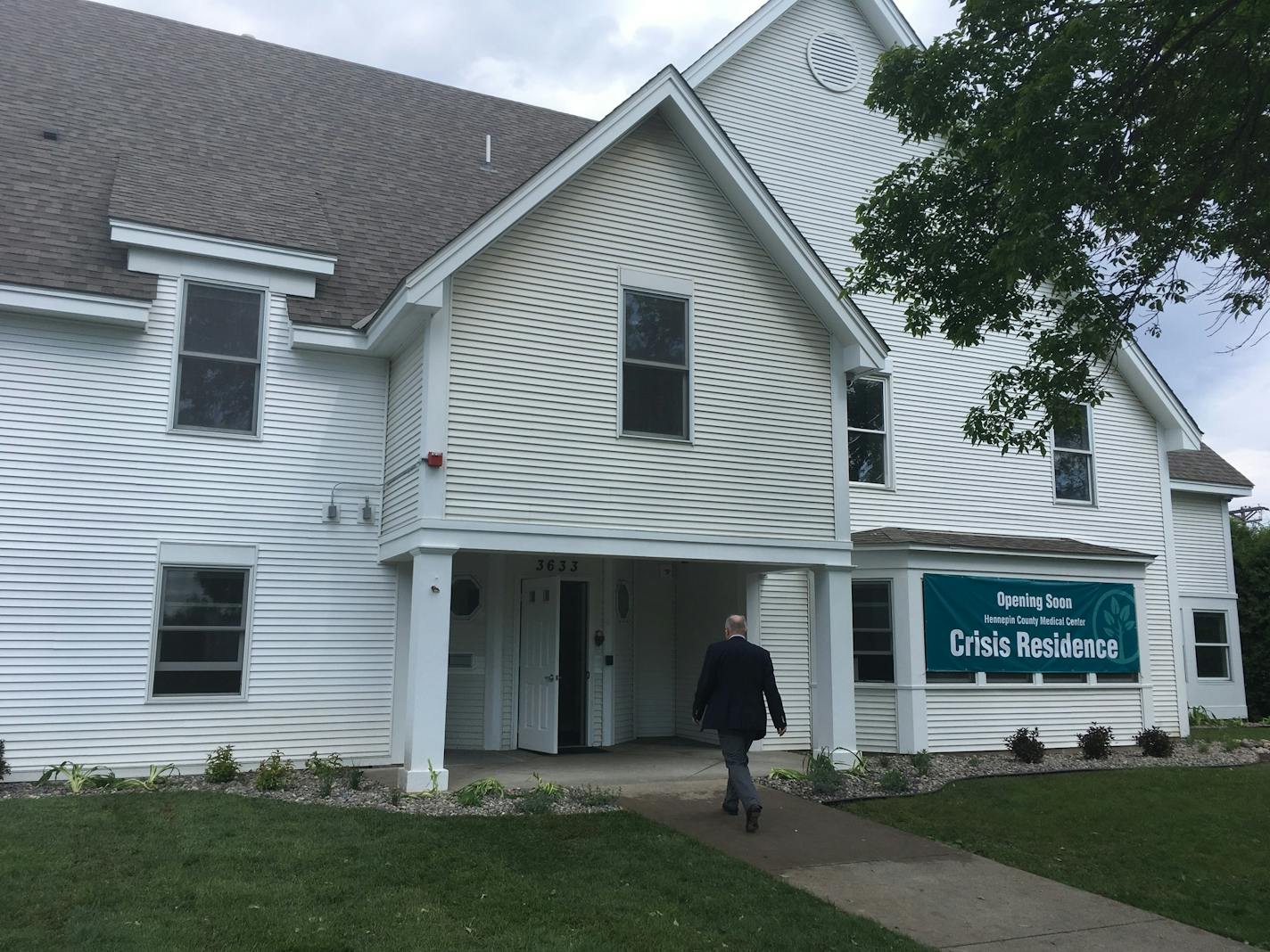 This Victorian-style home on Chicago Avenue in south Minneapolis will provide short-term, transitional housing for people with mental illnesses who have been discharged from metro area hospitals.