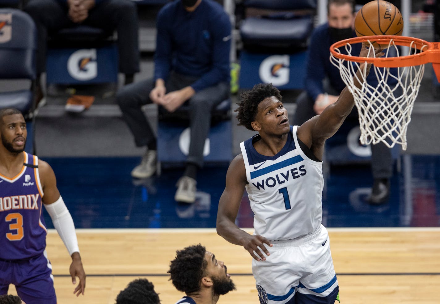 Minnesota Timberwolves Anthony Edwards (1) attempted a shot in the third quarter.