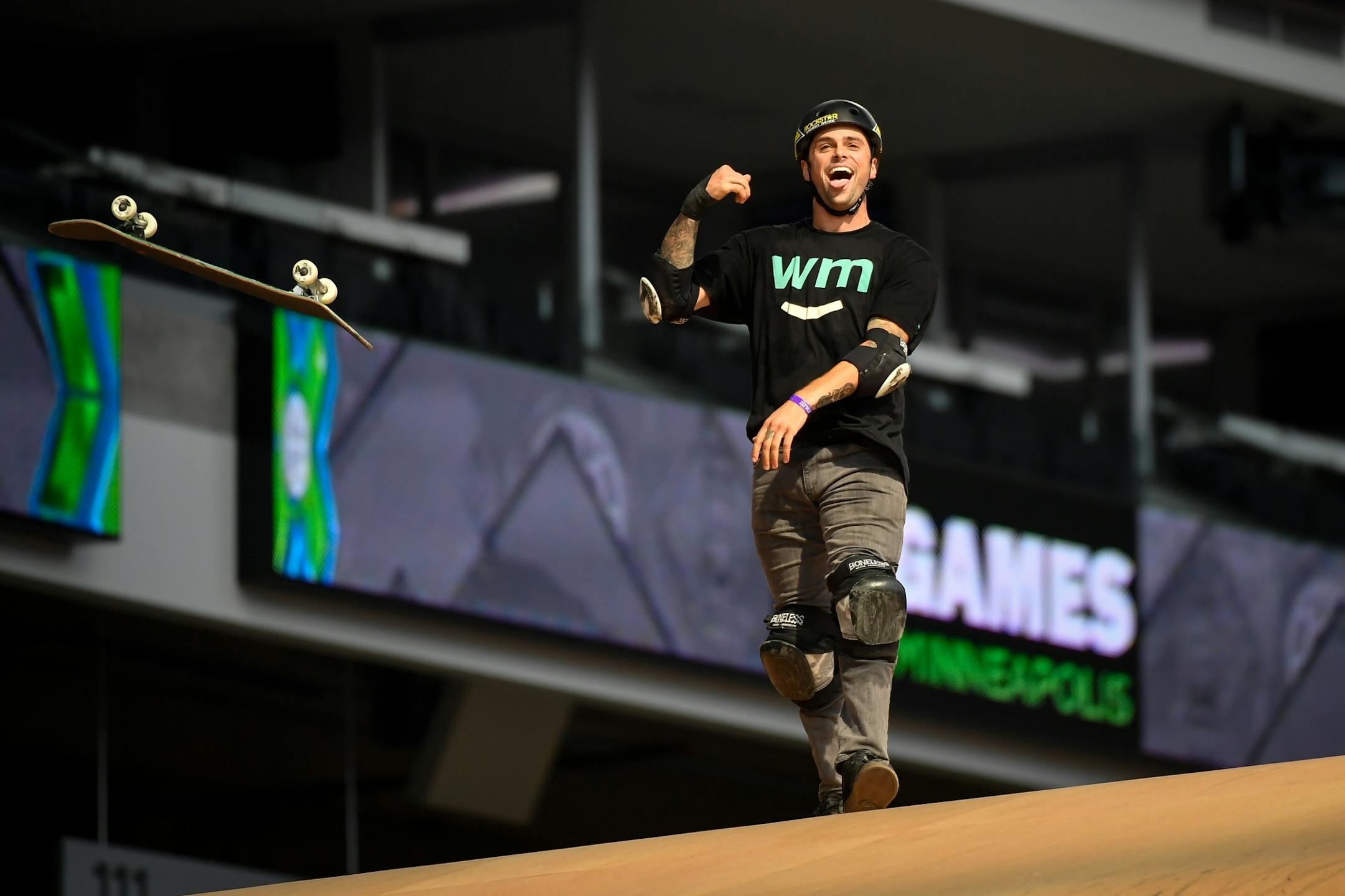 Elliot Sloan celebrated after what would become his gold-medal winning run in the big air finals Saturday night.