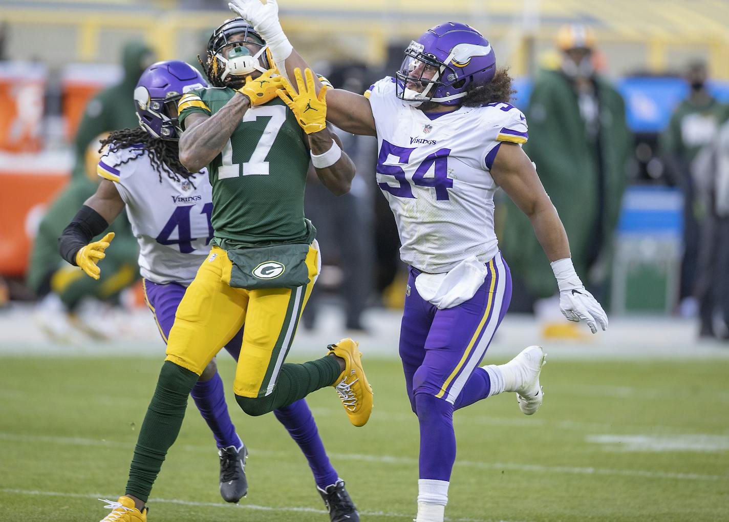 Middle linebacker Eric Kendricks stopped a pass intended for Green Bay Packers wide receiver Davante Adams in the third quarter.