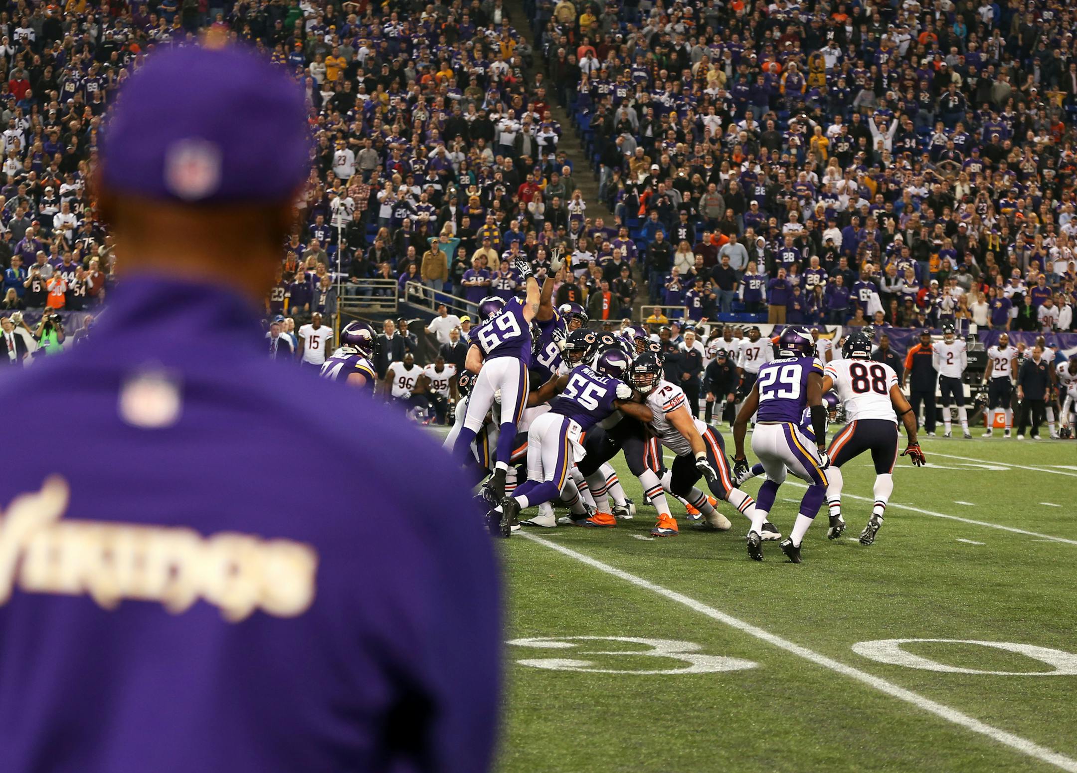Vikings head coach Leslie Frazier watched Bears kicker Robbie Gould miss a 47-yard field goal on 2nd and 7 in overtime. On the next possession, the Vikings won the game 23-20 with a Blair Walsh field goal. ] MCKENNA EWEN · mckenna.ewen@startribune.com Minnesota Vikings and Chicago Bears - Mall of America Field in Minneapolis, Minn. - 12/01/2013