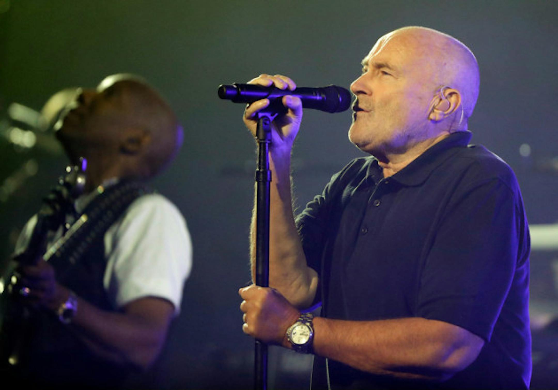 Phil Collins made one of his first comeback appearances at the U.S. Open opening ceremony in 2016. / AP Photo, Darron Cummings