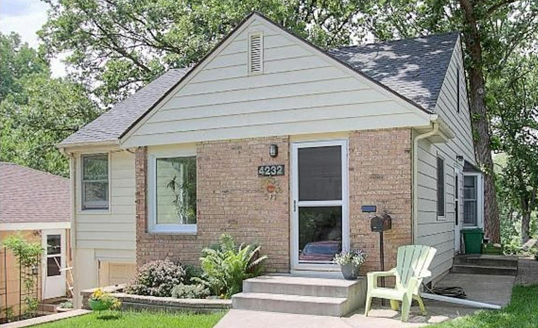... St. Louis Park
Built in 1954, this three-bedroom, two-bath house has 1,600 finished square feet and features a large upper level bedroom, fireplace, lower level family room, finished walkout basement and patio. Listed by Charly Marggraf, Edina Realty, 612-702-3988.