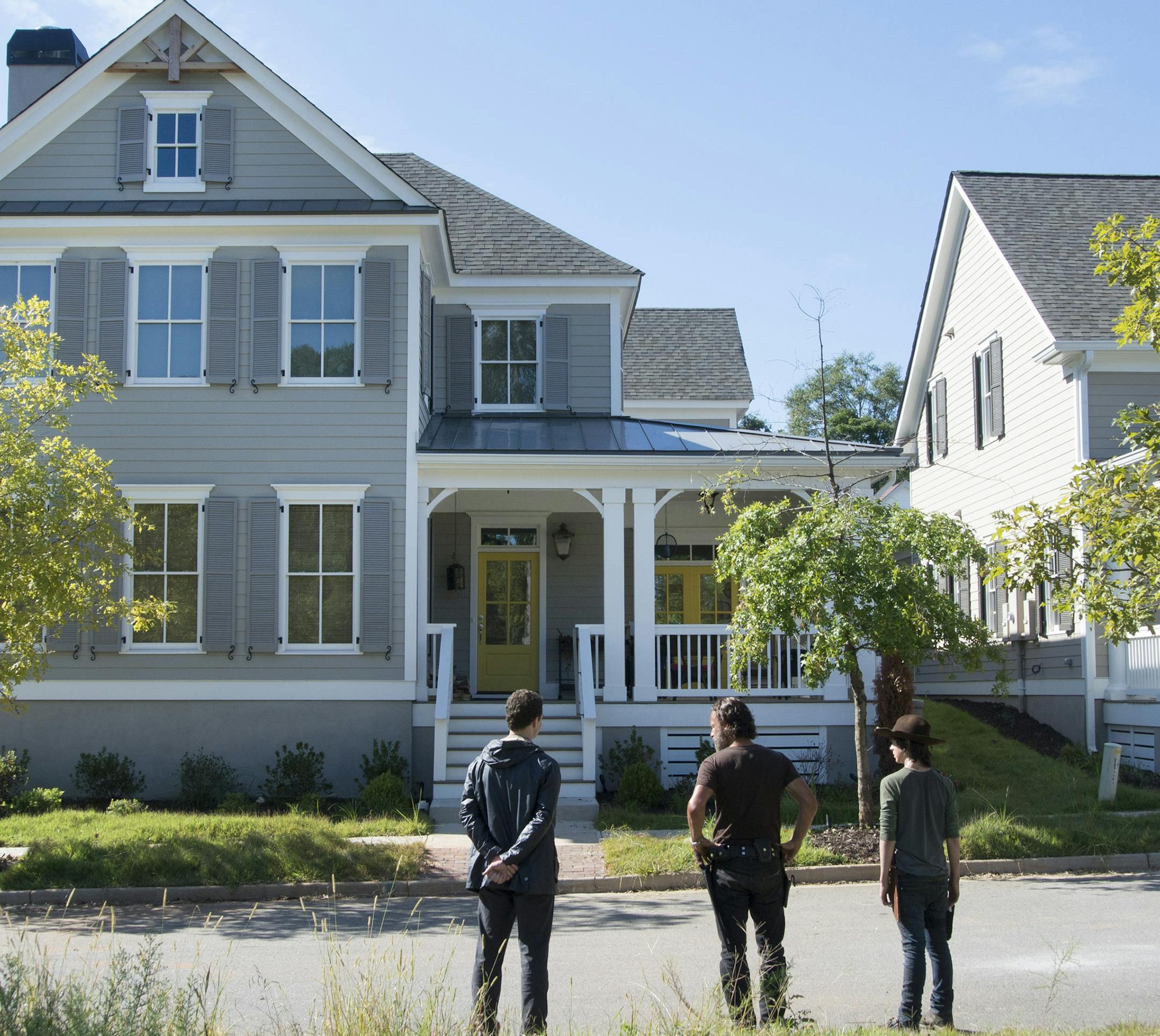 Ross Marquand as Aaron, Andrew Lincoln as Rick Grimes and Chandler Riggs as Carl Grimes - The Walking Dead _ Season 5, Episode 12 - Photo Credit: Gene Page/AMC