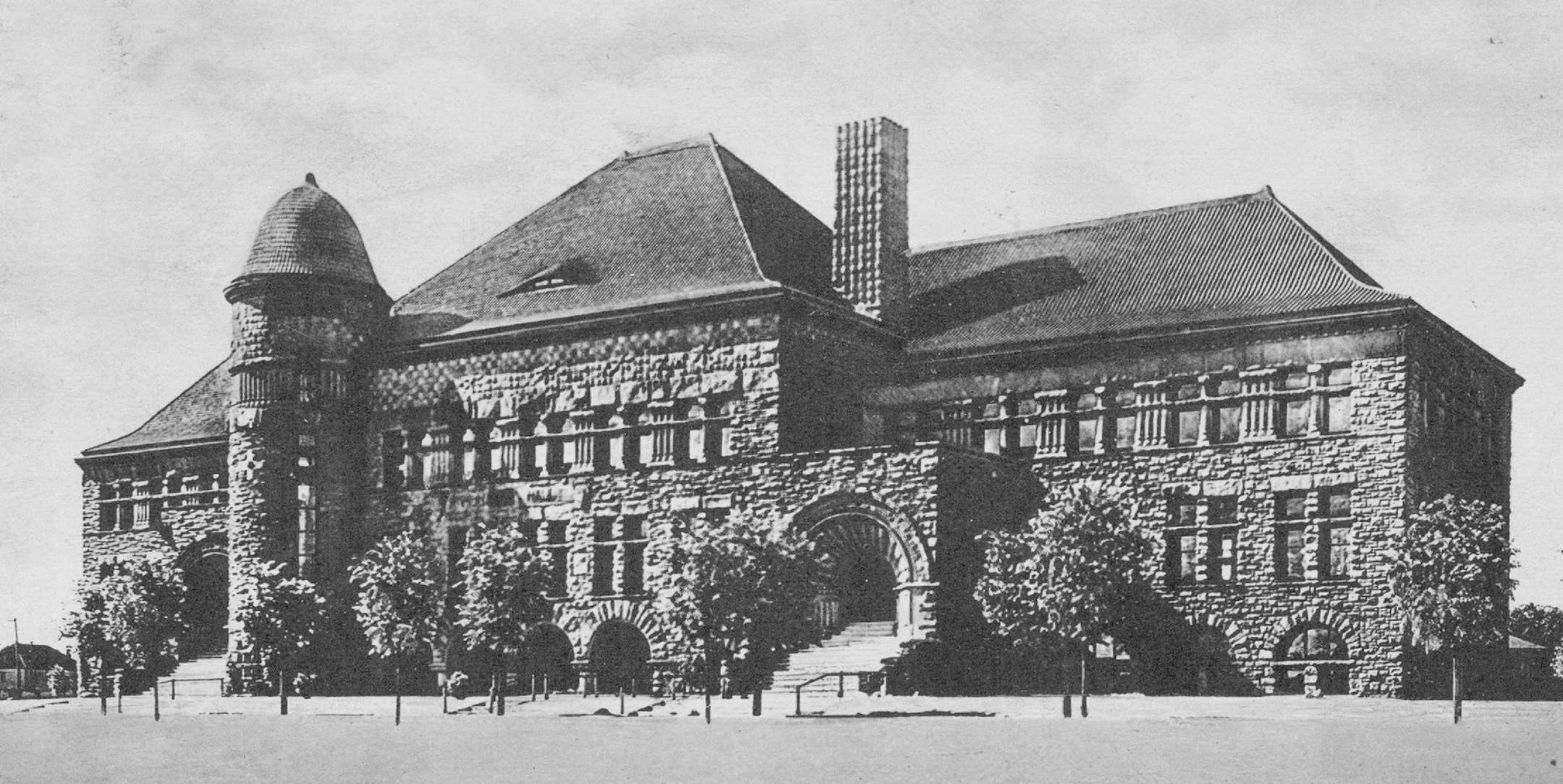 September 19, 1926 U of Minn. : Buildings: Pillsbury Hall. U of M - Historical Minneapolis Journal Library ORG XMIT: MIN2016010716111839