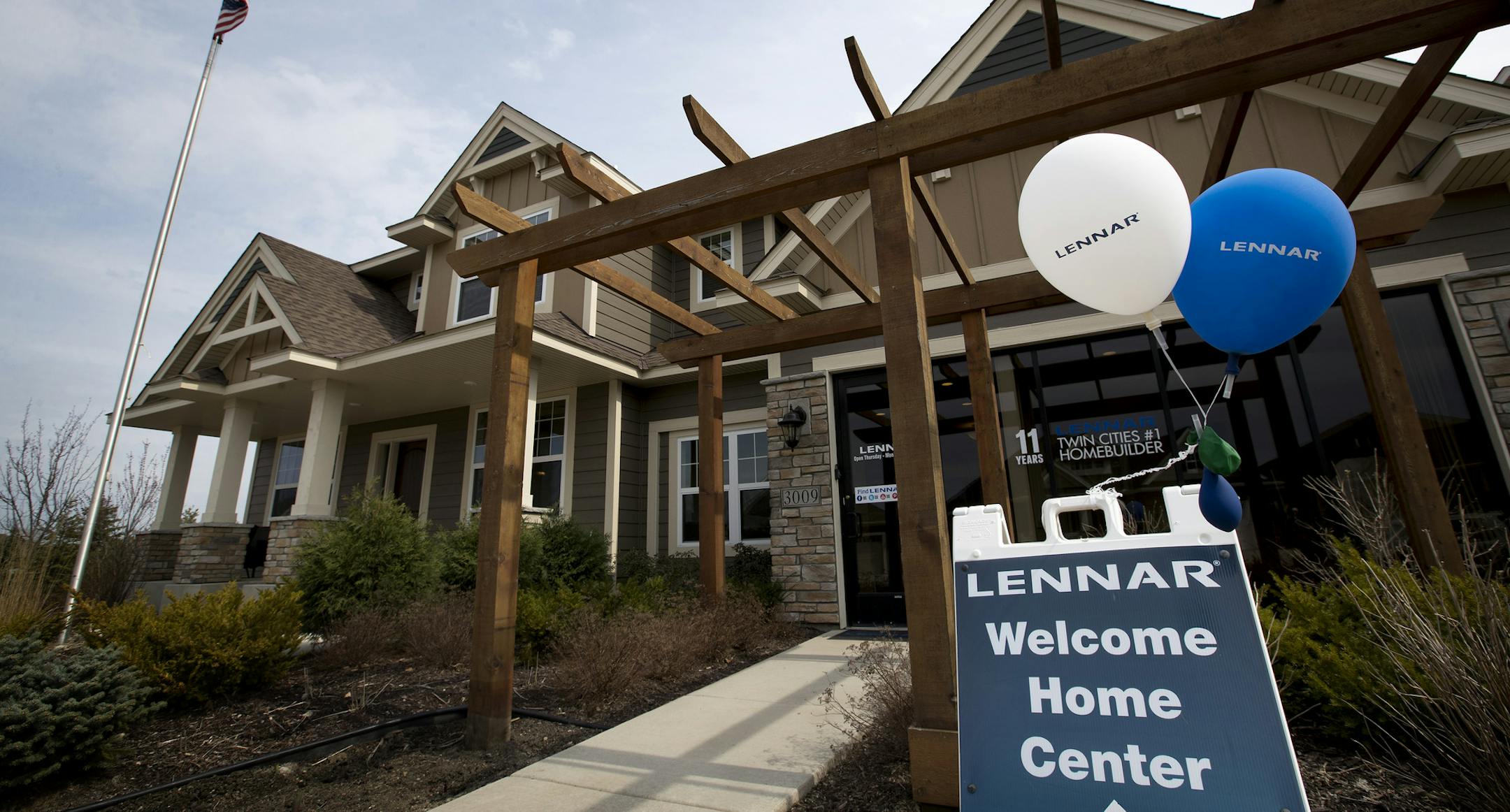 A Lennar model home on Basswood Road in Plymouth. ] CARLOS GONZALEZ ï cgonzalez@startribune.com - April 9, 2017, Plymouth, MN, New Construction homes,