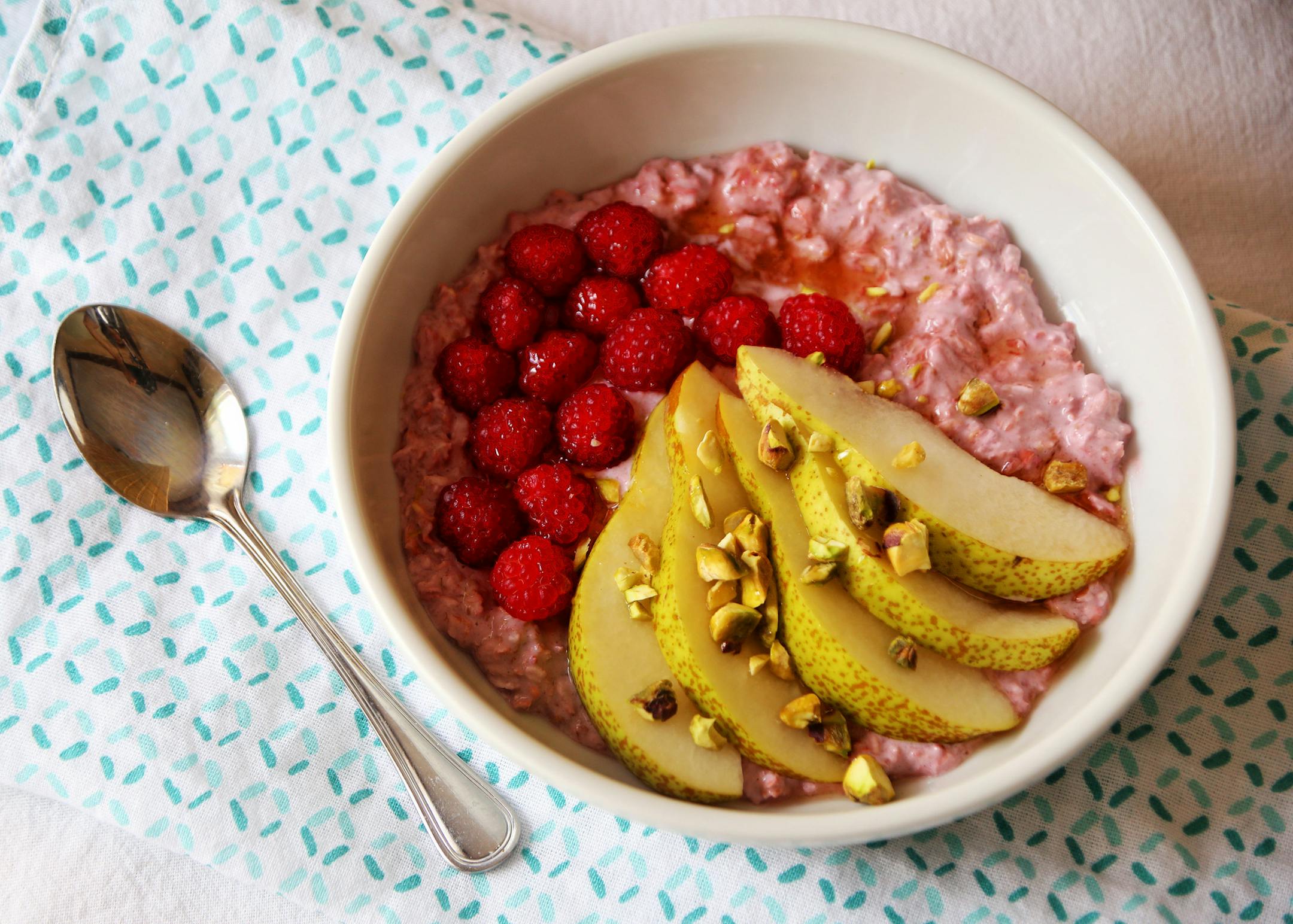 Raspberry Pear Oat Bowl.