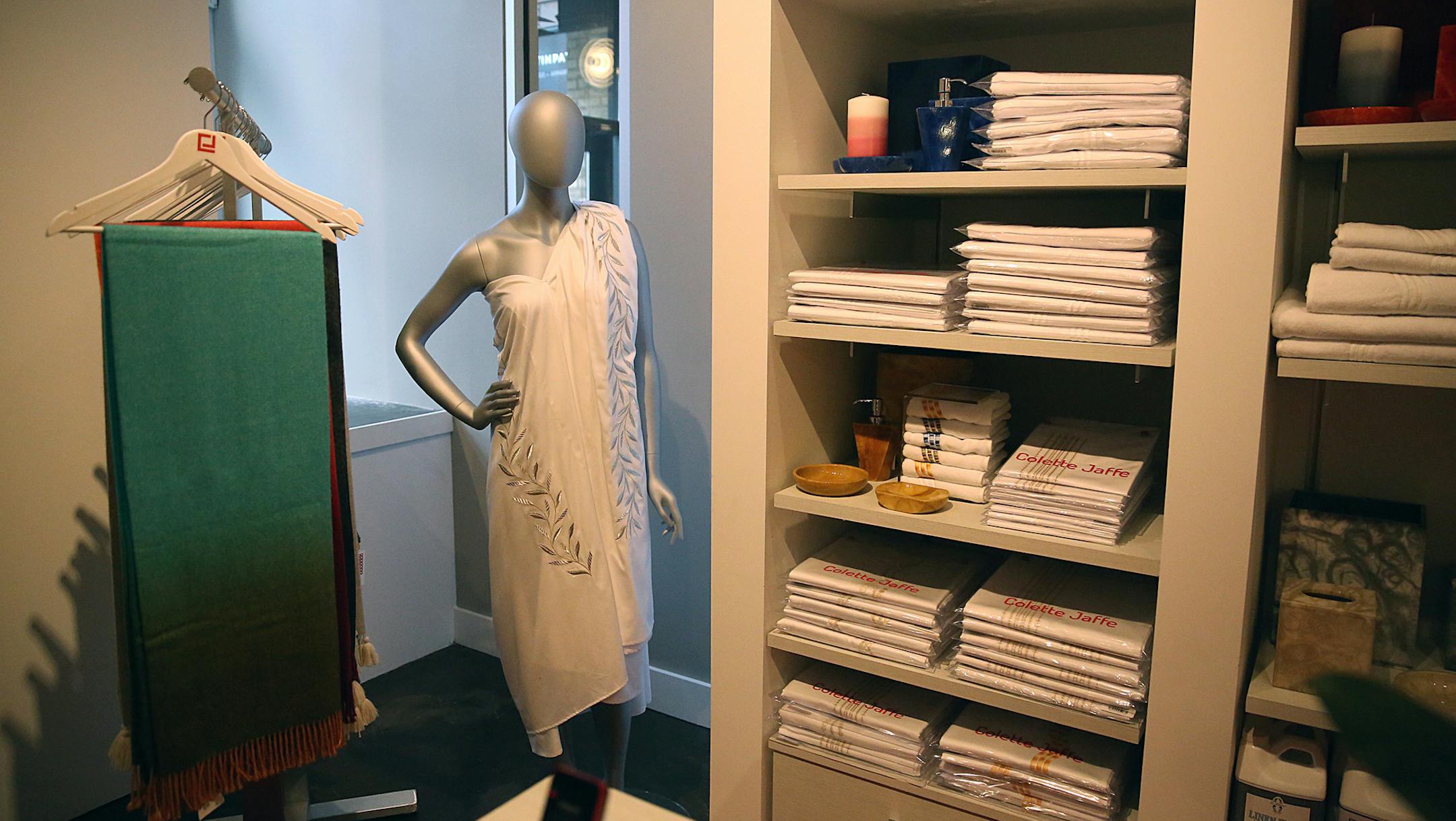 For consumers who like to splurge on bed linens, Colette Jaffe offers something rare--locally-designed sheets and duvets paired with a made-in-Italy label. ] JIM GEHRZïjames.gehrz@startribune.com (JIM GEHRZ/STAR TRIBUNE) / June 23, 2016/ 4:30 PM , Minneapolis, MN - BACKGROUND INFORMATION: For consumers who like to splurge on bed linens, Colette Jaffe offers something rare--locally-designed sheets and duvets paired with a made-in-Italy label. Jaffe will be at the launch of her boutique in Ma