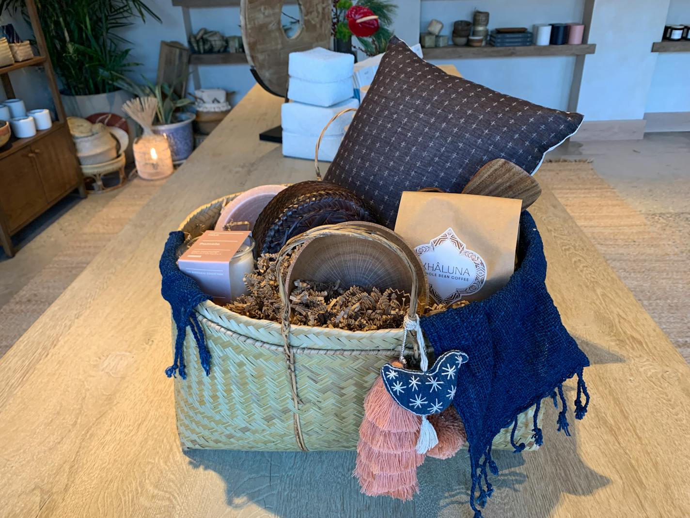 Gift basket from Khâluna