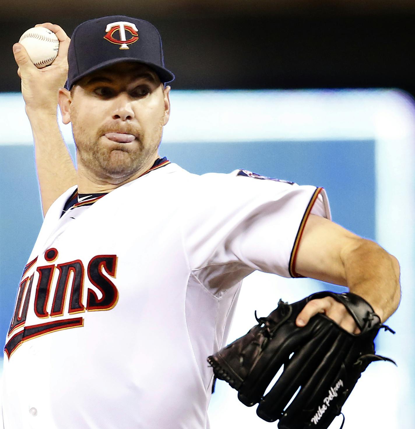 Minnesota Twins starting pitcher Mike Pelfrey (37) in the seventh inning. ] CARLOS GONZALEZ cgonzalez@startribune.com, May 26, 2015, Minneapolis, MN, Target Field, MLB, Minnesota Twins vs. Boston Red Sox