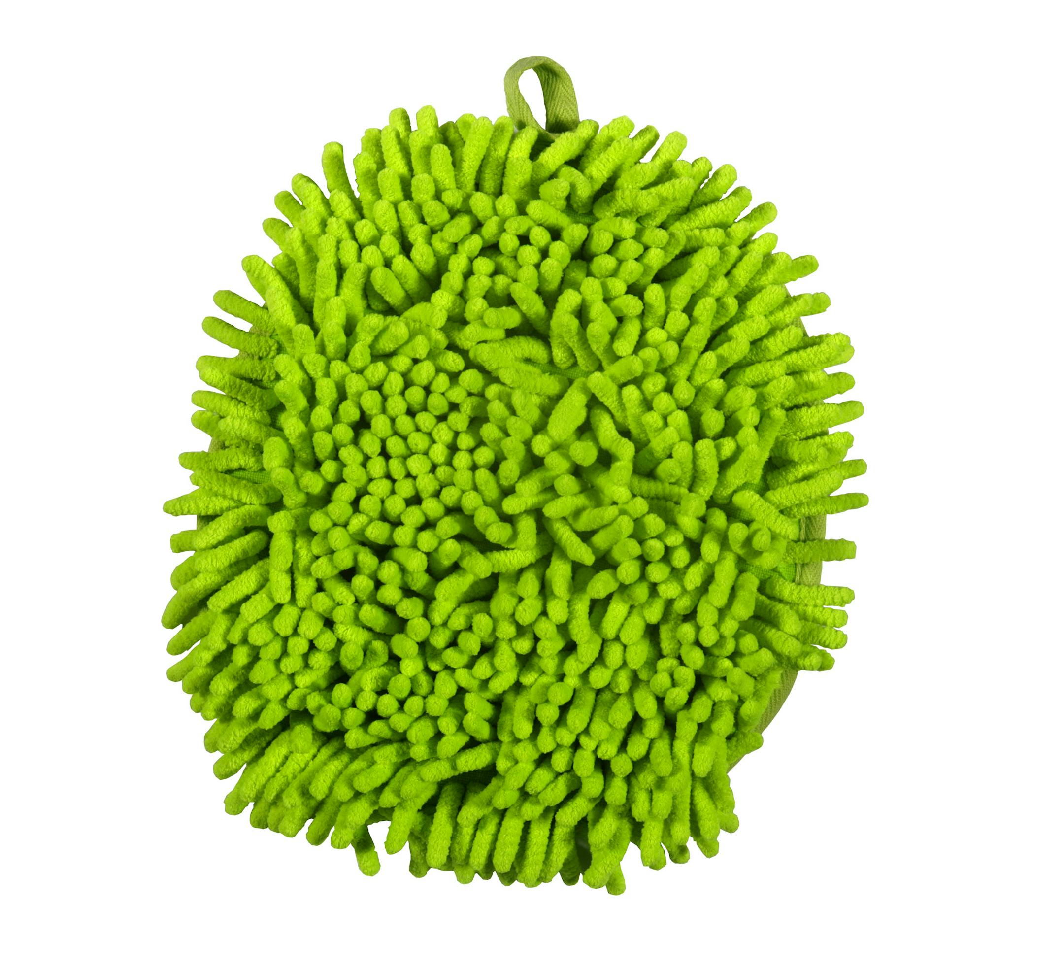 The two-sided Fuzzy Wuzzy