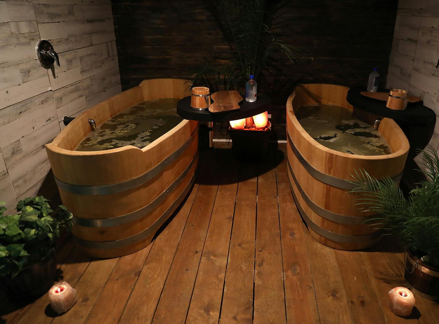 The beer soak tubs room at Piva Beer Spa, come complete with candlelight, Thursday Feb. 7, 2019. (Abel Uribe/Chicago Tribune/TNS)