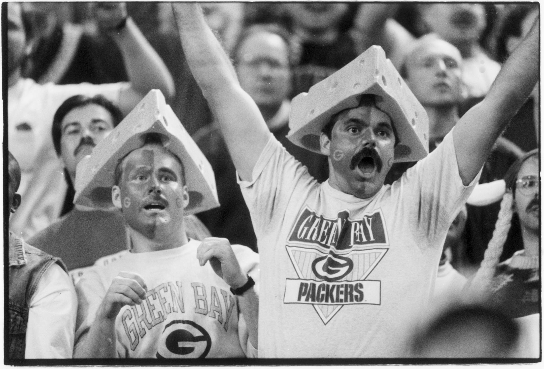 It's important for novice Minnesota sports fans to know that these people are your sworn enemies, are evil and probably don't even like puppies.