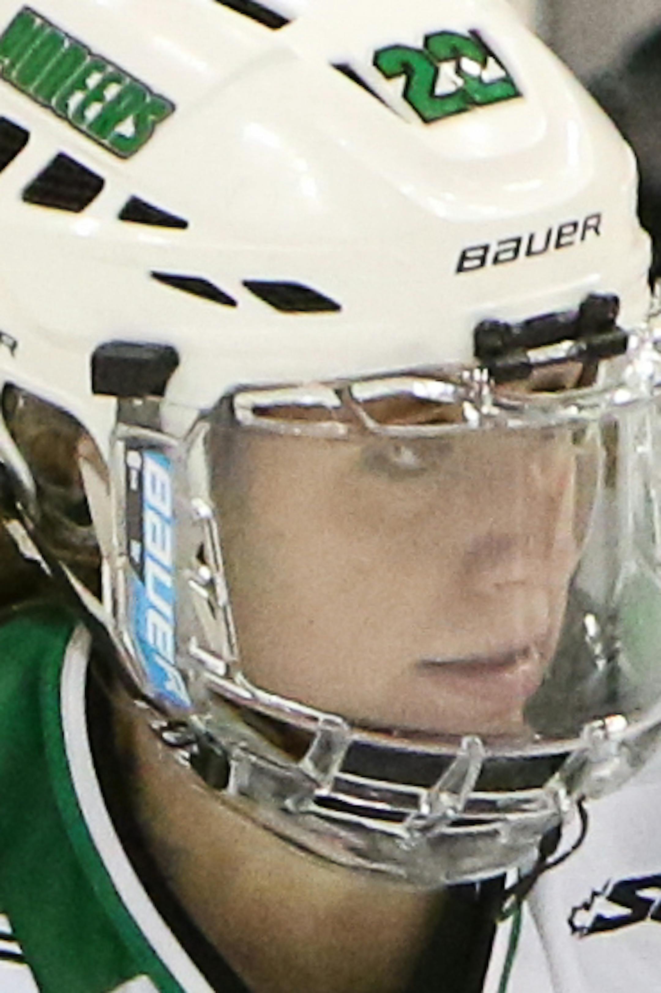 Hill-Murray forward Abigail Boreen (22) sets up for a long pass in the quarterfinals of the 2016 MSHSL Girls' Hockey Tournament on February 18, 2016 St. Paul, Minnesota. ] Special to Star Tribune MATT BLEWETT ï matt@mattebphoto.com - February 18, 2016, St. Paul, MN, Sartell-Sauk Rapids Stormin Sabres, Hill-Murray Pioneers, MSHSL Girls' Hockey, 303744 PREP021916 ORG XMIT: MIN1602181946200239