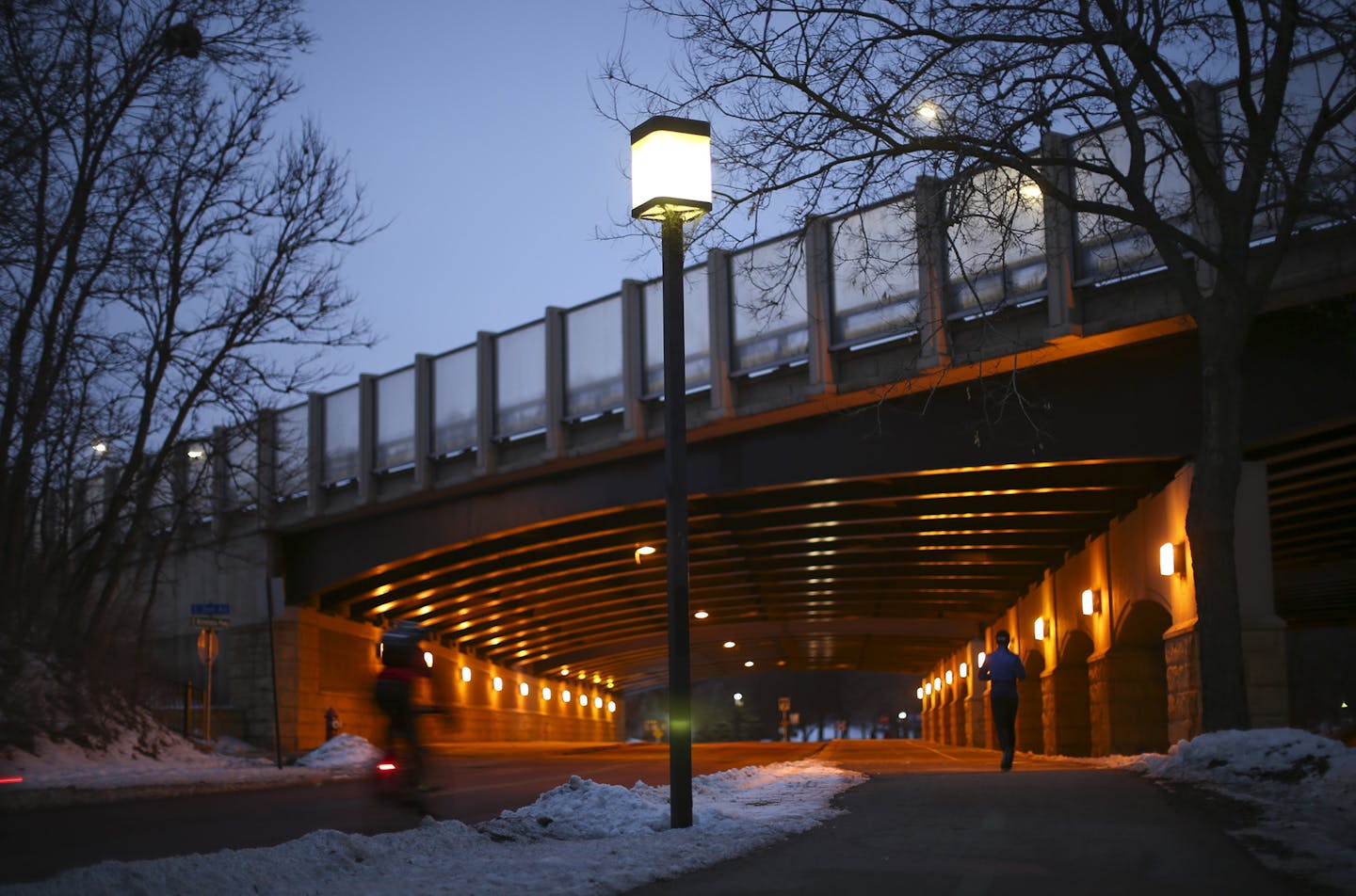 A streetlight on Minnehaha Parkway near an I-35W overpass earlier this month. LED lights can be seen illuminating the freeway. ] JEFF WHEELER &#xef; jeff.wheeler@startribune.com A smattering of Minneapolis street lights for a Streetscapes column. Photographed on Monday, February 1, 2016 in Minneapolis. ORG XMIT: MIN1602151615050262