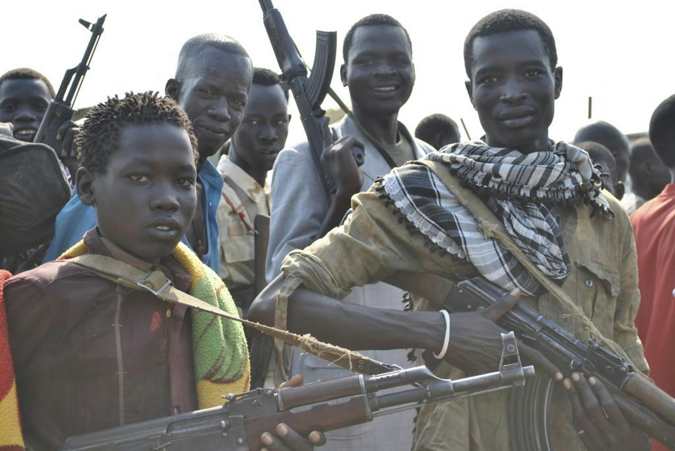 Civilian militants, followers of the former vice president, Riek Machar, in the rebel force known as the White Army in Nasir, South Sudan, March 26, 2014.