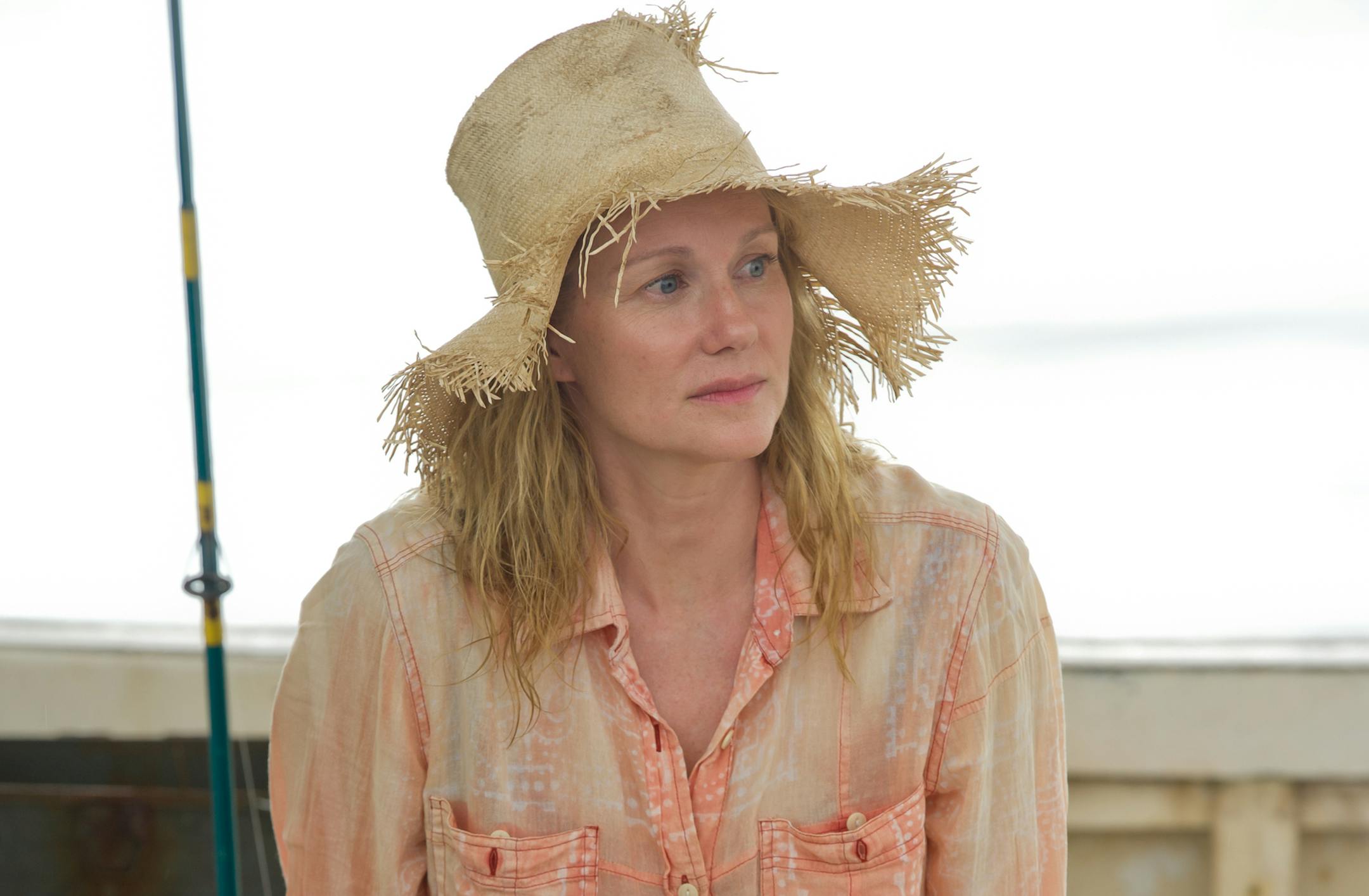 Laura Linney as Cathy in The Big C (Season 3, episode 10) - Photo: David M. Russell/SHOWTIME - Photo ID: TheBigC_310_1151 ORG XMIT: 03/22/2012