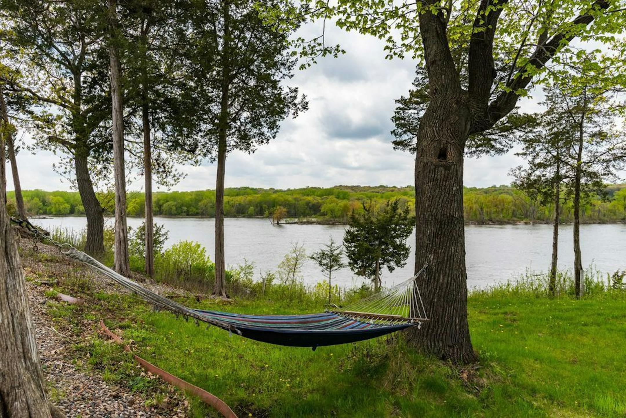 Lazy afternoon along the mighty Mississippi.