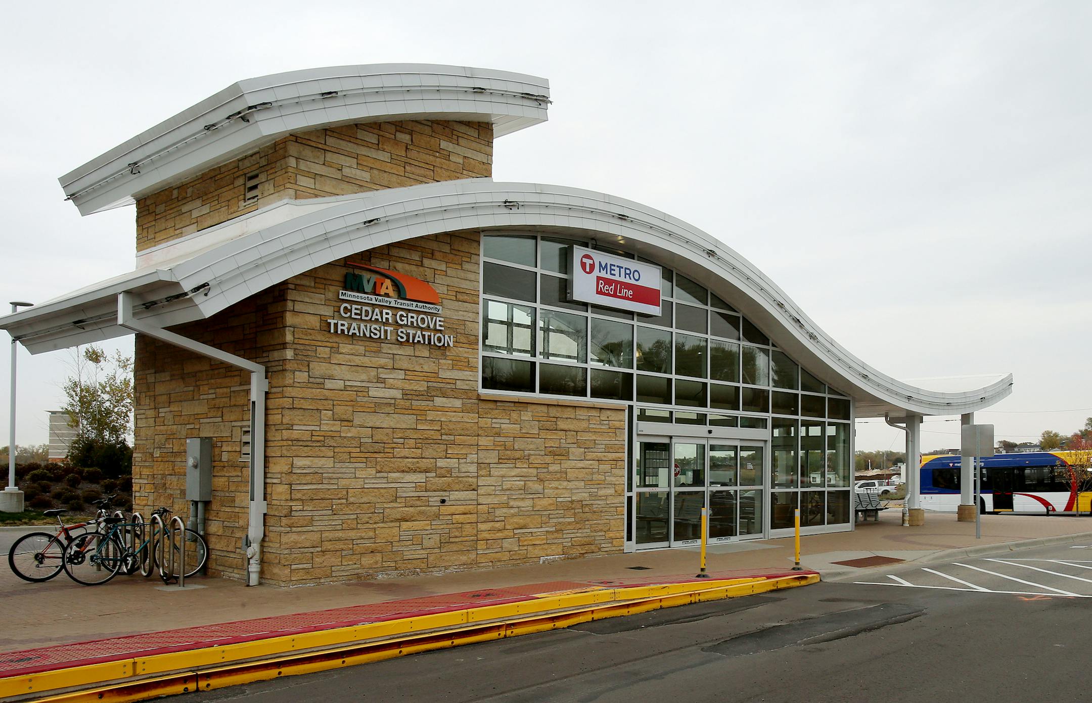 Cedar Grove Transit Station at 4035 Nicols Road in Eagan, MN on October 29, 2013. ] JOELKOYAMA‚Ä¢joel koyama@startribune The Red Line buses come to the station about every 10 minutes. We want a photo showing the station and it's surroundings.The story is about how hard it is to get to the station and how officials are trying to figure out a way to fix that.