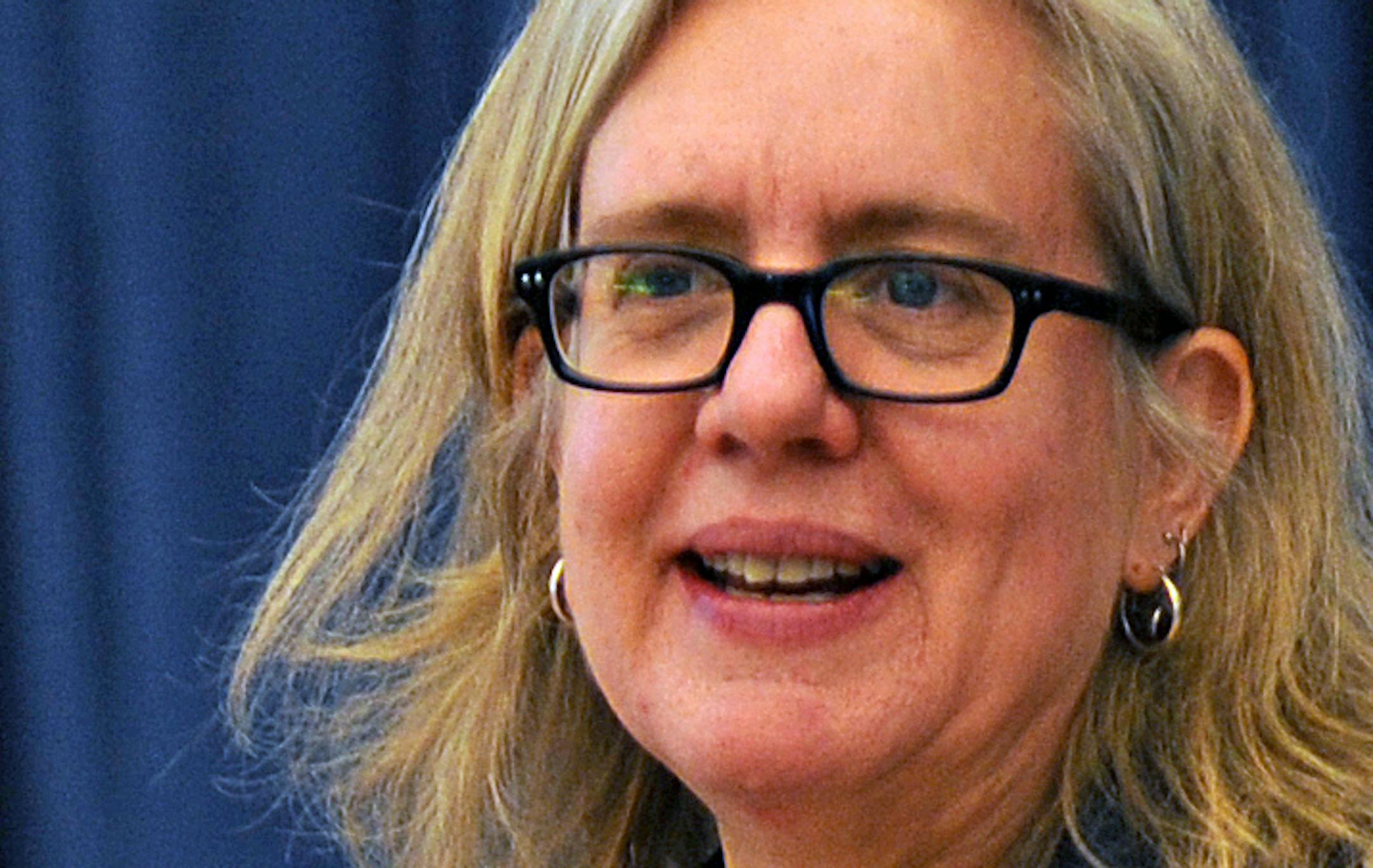 Director Lisa Peterson during a rehearsal of Bruce Norris' play, "Clybourne Park." at the Guthrie Theater on Friday May 24, 2013 ] Richard.Sennott@startribune.com Richard Sennott/Star Tribune. , Minneapolis Minn. Friday 5/24/13) ** (cq) ORG XMIT: MIN1305300836010406 ORG XMIT: MIN1307101207513622