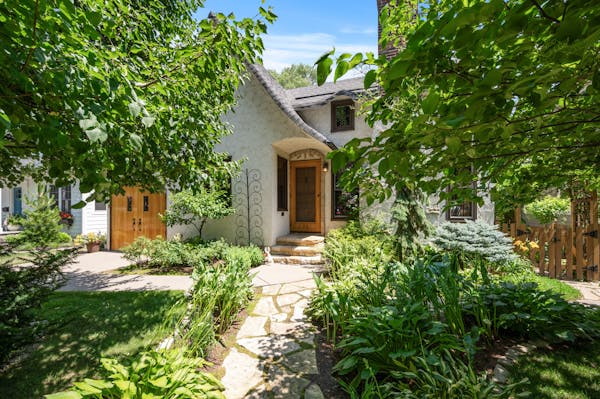 Edina home with internet-famous 'enchanted' gardens lists for $749,900