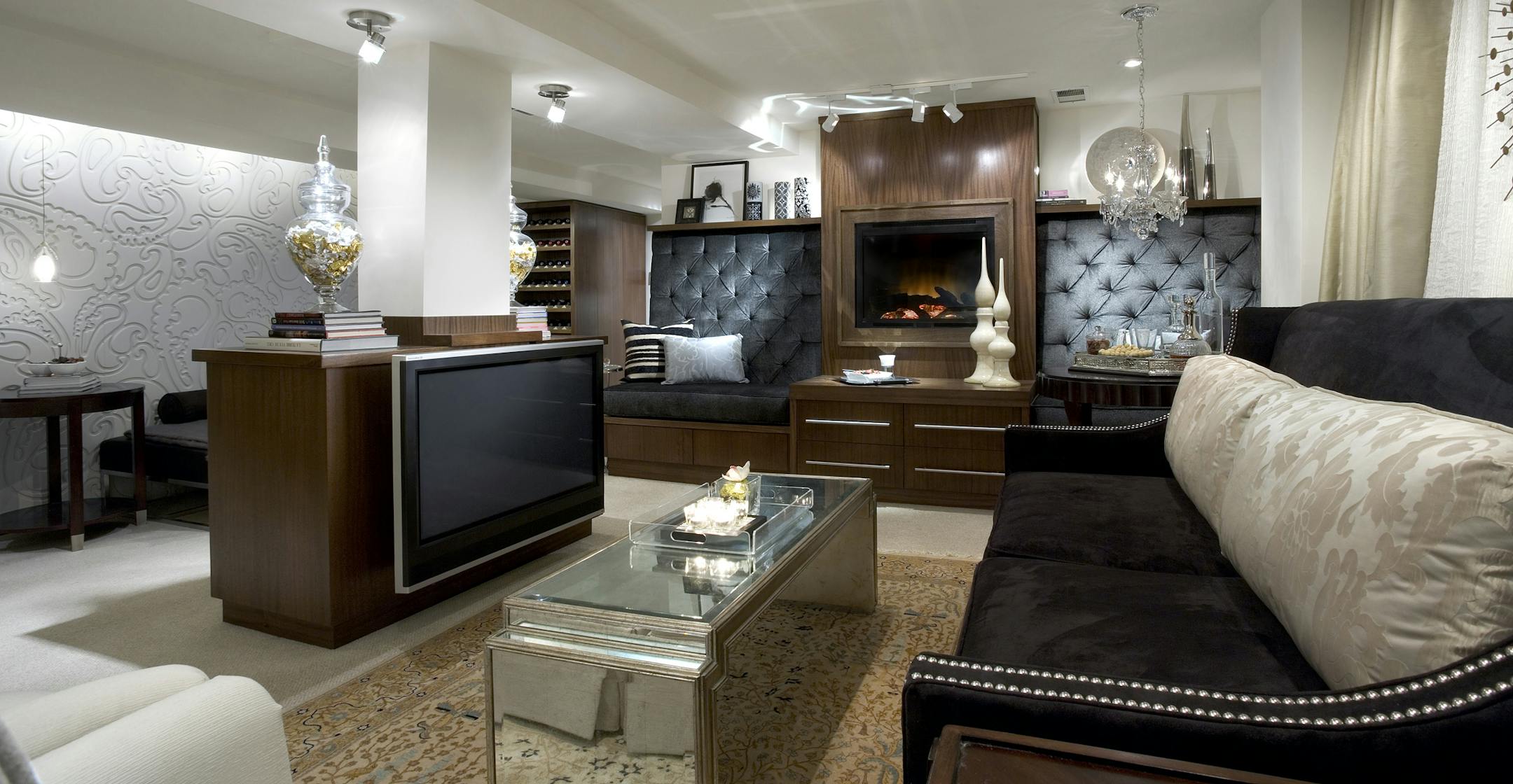 After: Once style-starved, this space is now a mouthwatering spot fit for chocolate-tasting soirees favored by the Belgian-born owner, thanks to the choices of color, furnishings and accessories.