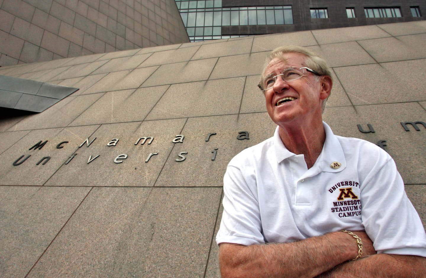 MARLIN LEVISON *mlevison@startribune.com
08/24/07
Assign# 112848- Bob McNamara was an all-America running back for the football Gophers in the 1950's. Since then he has donated millions of dollars to the University resulting in the building of the McNamara Alumni Center with his financial backing.
IN THIS PHOTO: Bob McNamara in front of the McNamara Alumni Center on UM campus.