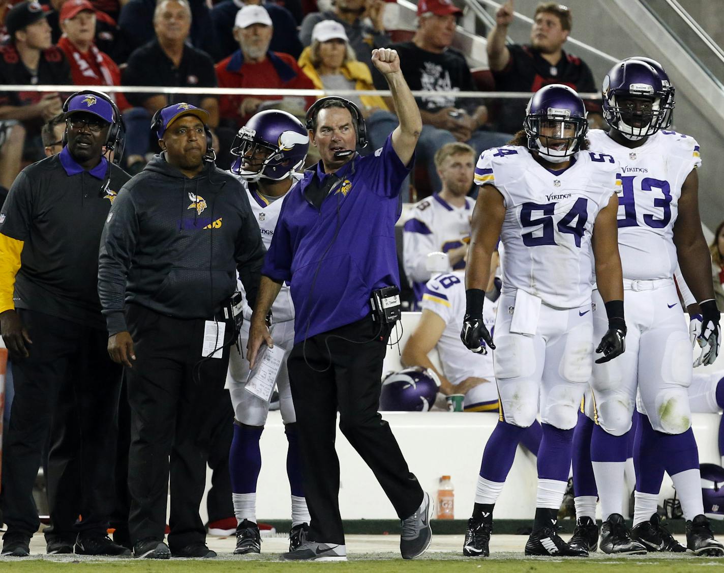 Minnesota Vikings head coach Mike Zimmer instructs from the sideline during an NFL football game against the San Francisco 49ers in Santa Clara, Calif., Monday, Sept. 14, 2015. (AP Photo/Tony Avelar)