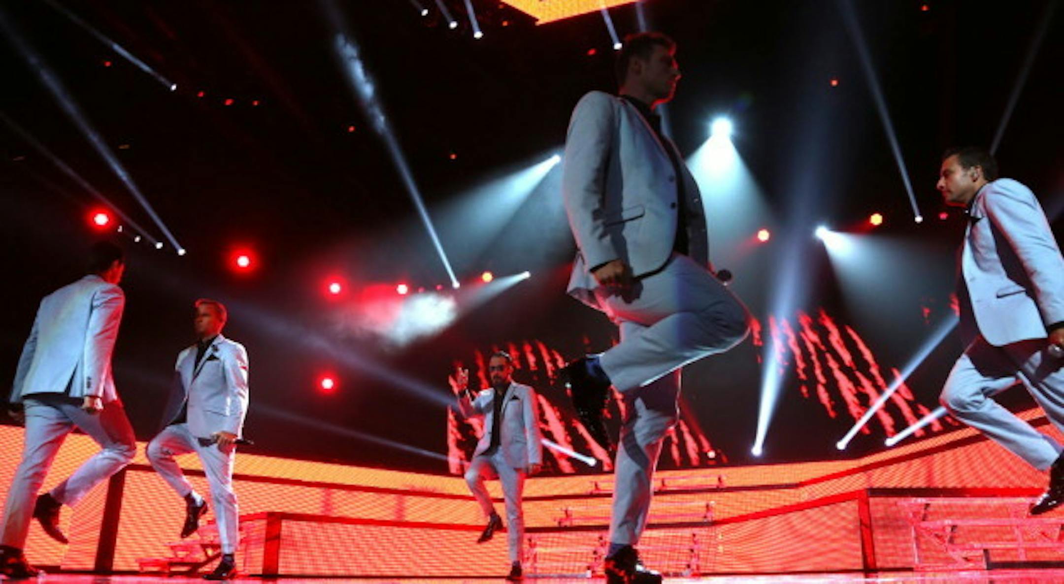 Backstreet Boys danced like robots but didn't perform like them Tuesday at Xcel Energy Center. / Kyndell Harkness, Star Tribune