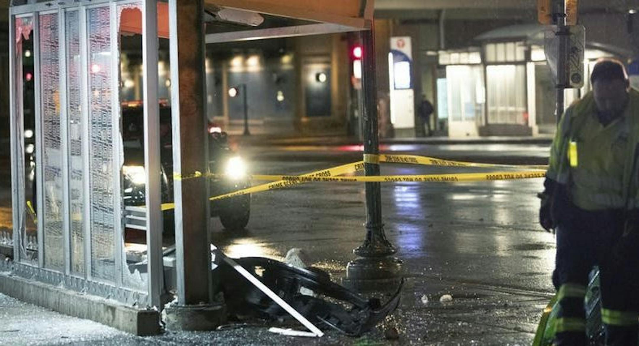 An SUV rammed this bus shelter on E. Lake Street over the weekend.
Credit: CARLOS GONZALEZ &#x2013; STAR TRIBUNE