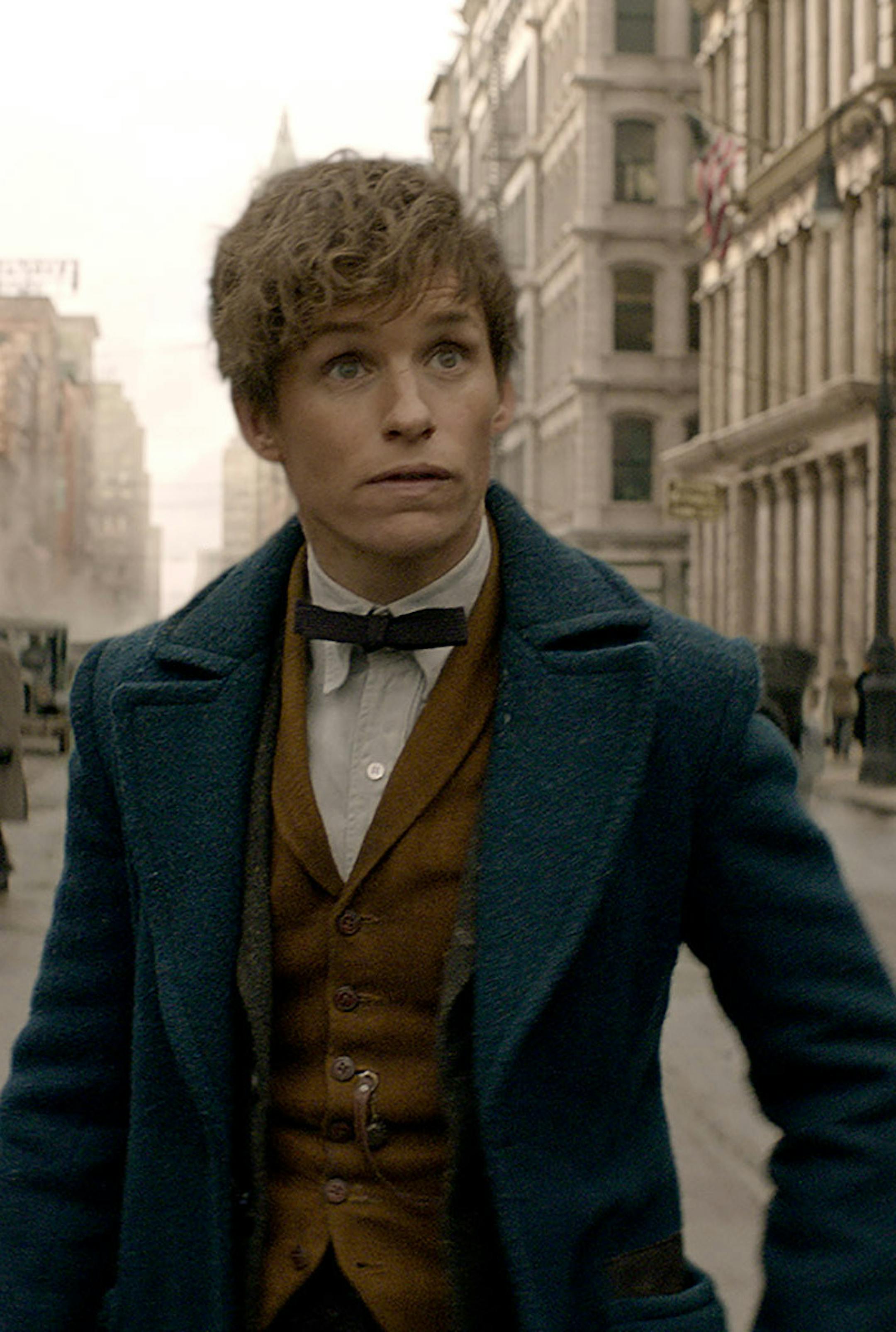FB-TRL2-88384 Film Name: FANTASTIC BEASTS AND WHERE TO FIND THEM Copyright: © 2016 WARNER BROS ENTERTAINMENT INC. ALL RIGHTS RESERVED Photo Credit: Courtesy of Warner Bros. Pictures Caption: EDDIE REDMAYNE as Newt Scamander in Warner Bros. Pictures' fantasy adventure "FANTASTIC BEASTS AND WHERE TO FIND THEM," a Warner Bros. Pictures release.