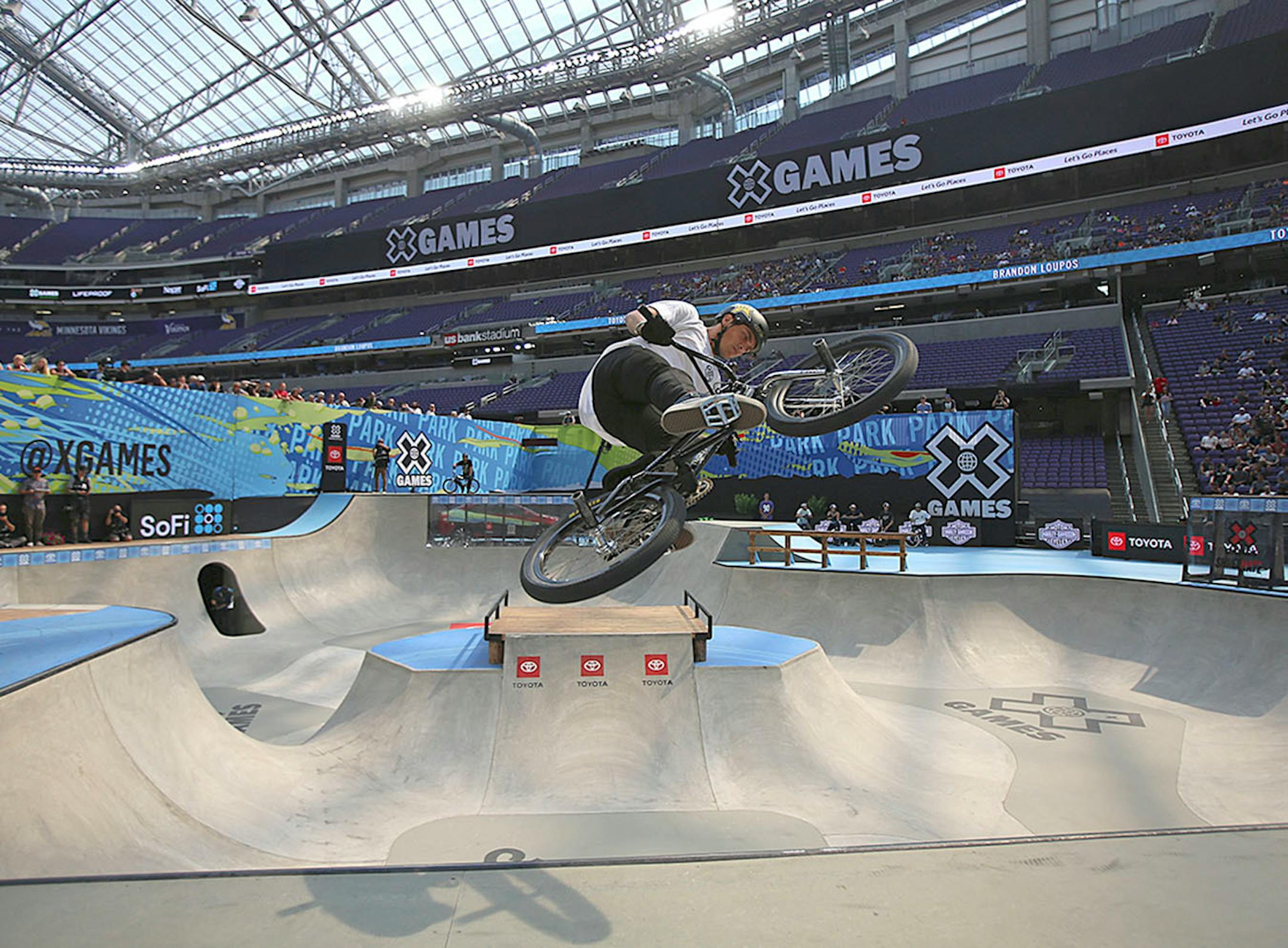 Kevin Peraza catches air during one of his runs in the men's BMX park final.