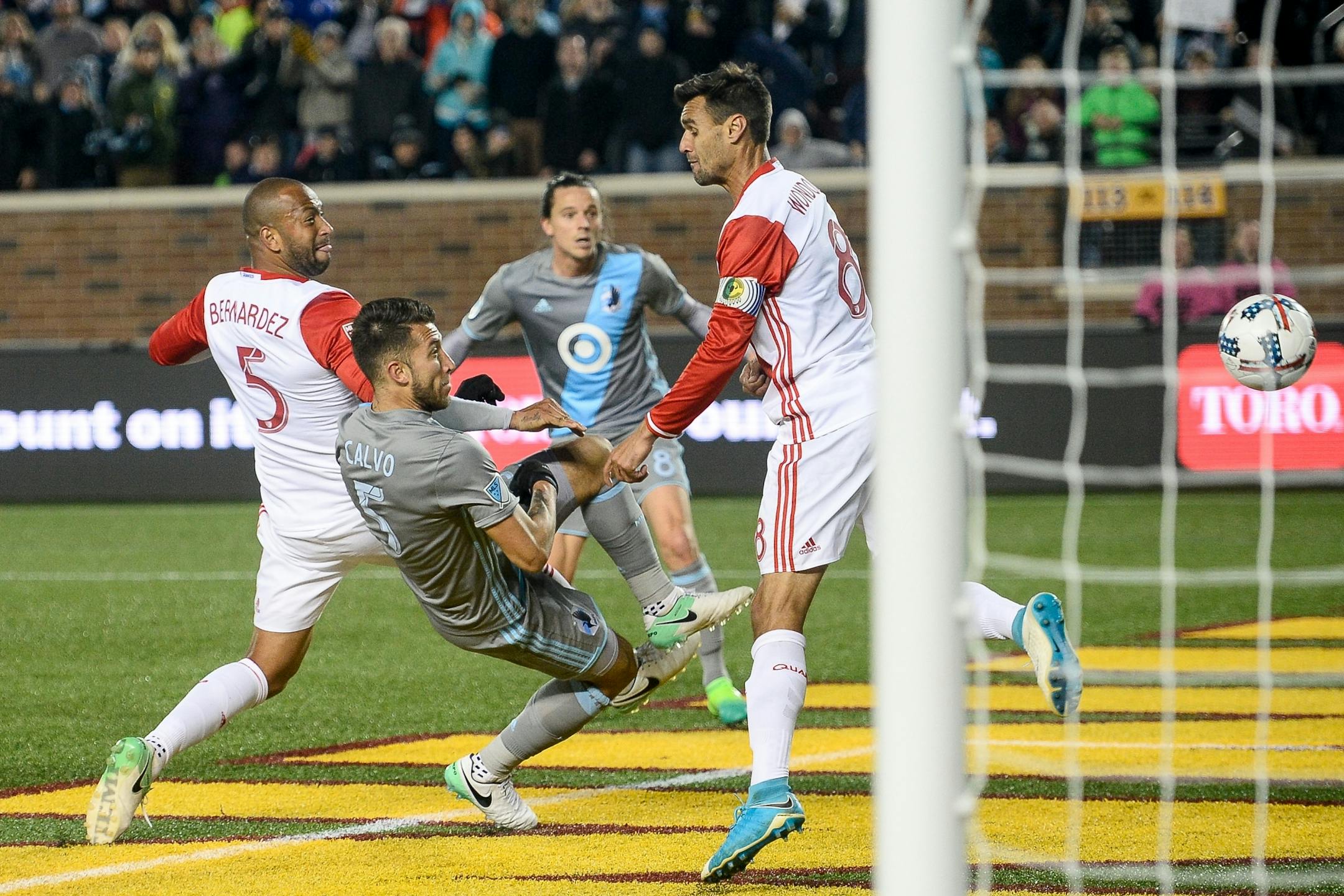 Minnesota United defender Francisco Calvo (5) was unable to score while being challenged by San Jose Earthquakes defender Victor Bernardez (5) and forward Chris Wondolowski (8) in the box in the second half.