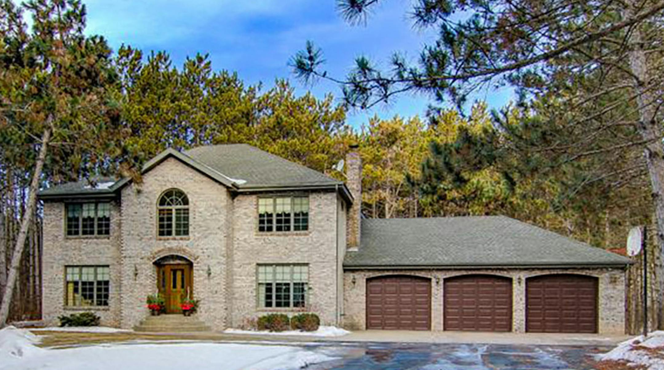 Baytown Township
Built in 1987, this four-bedroom, three-bath house has 2,934 square feet and features four bedrooms on one level, fireplace, hardwood floors, formal dining room, eat-in kitchen and full basement. Listed by Roderick MacDonald, Edina Realty, 651-491-0499.