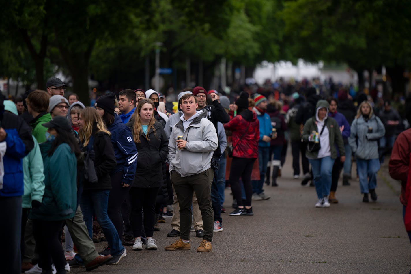 One of two very long lines for cheese curds. ] JEFF WHEELER • jeff.wheeler@startribune.com